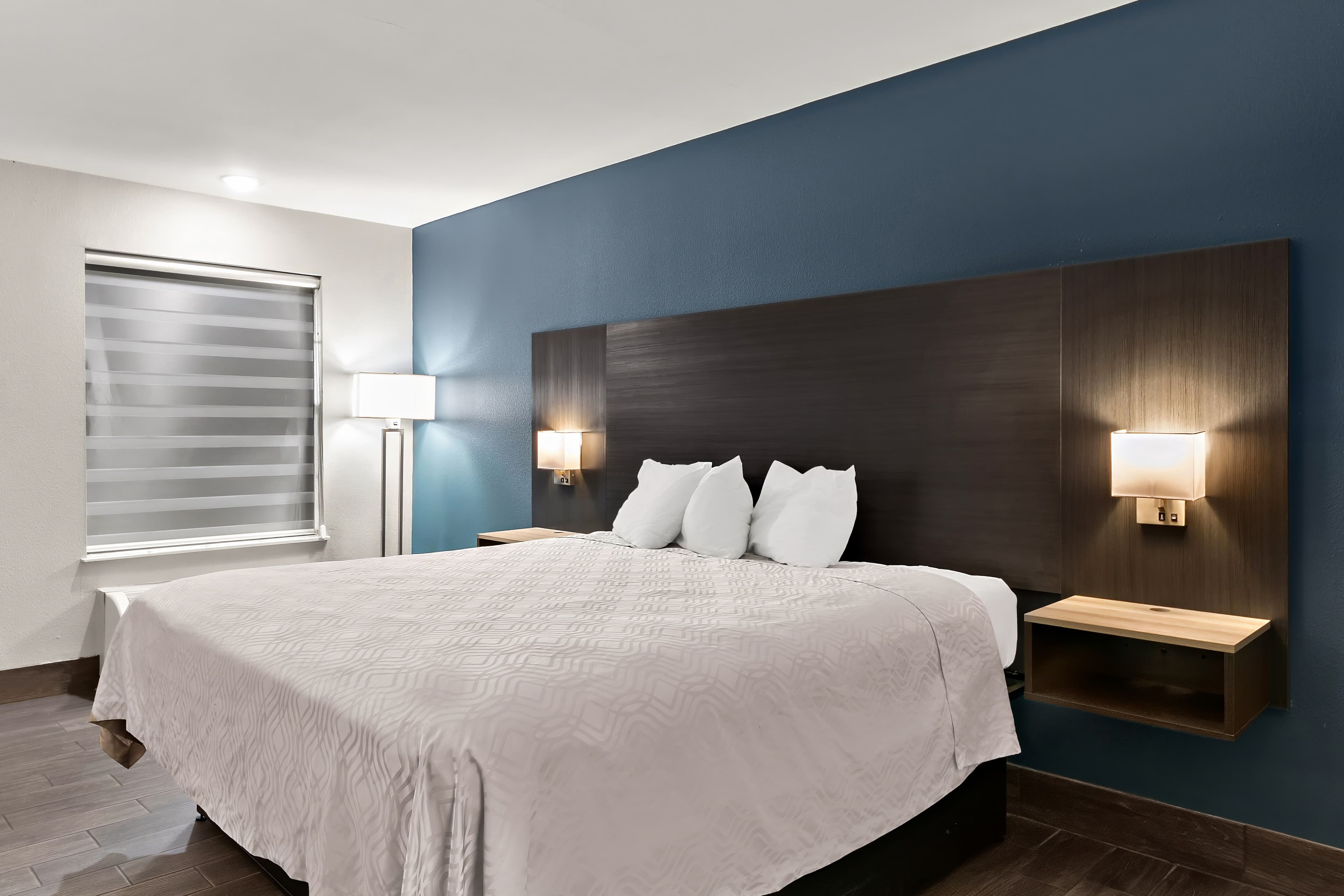 Econo Lodge Inn & Suites Laredo - Nuevo Laredo — 13