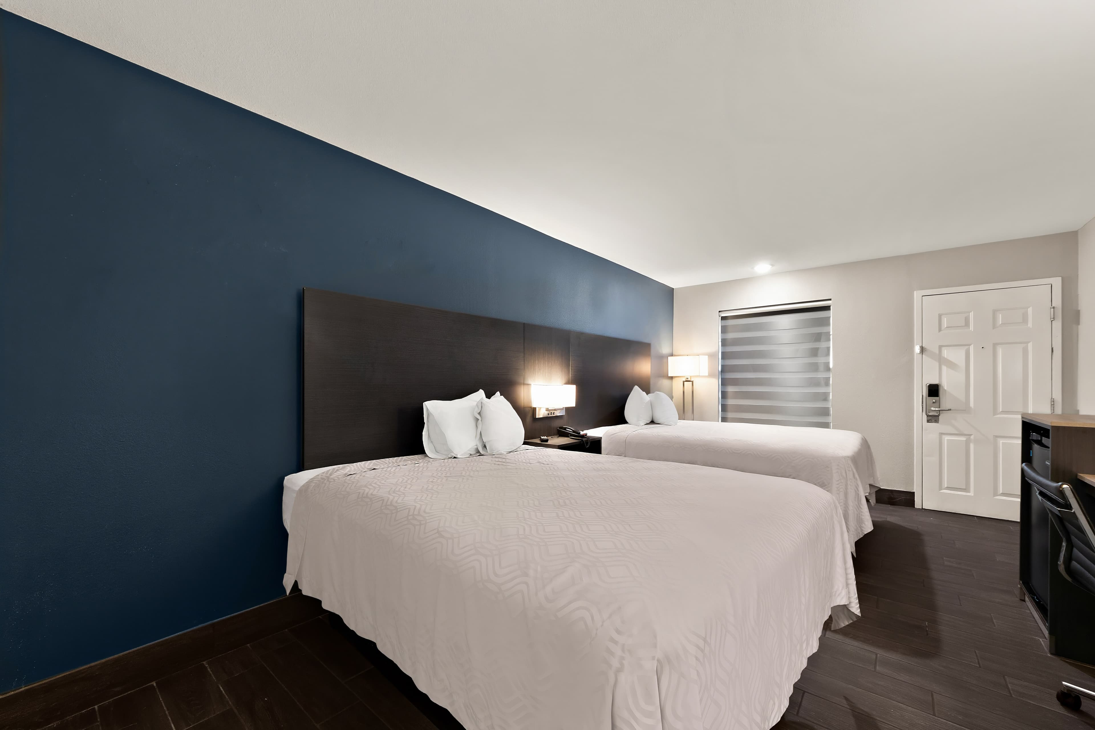 Econo Lodge Inn & Suites Laredo - Nuevo Laredo — 18