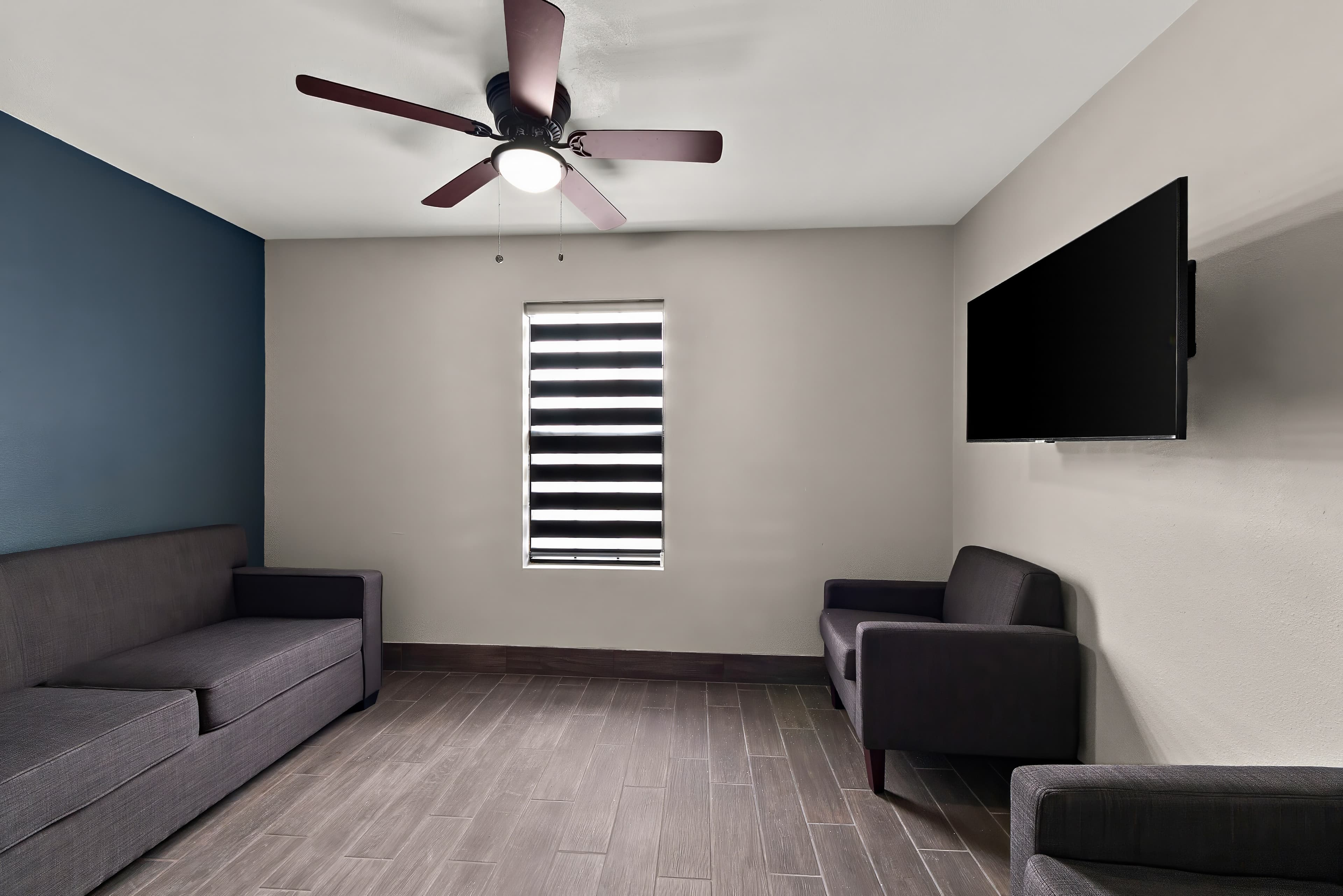 Econo Lodge Inn & Suites Laredo - Nuevo Laredo — 27