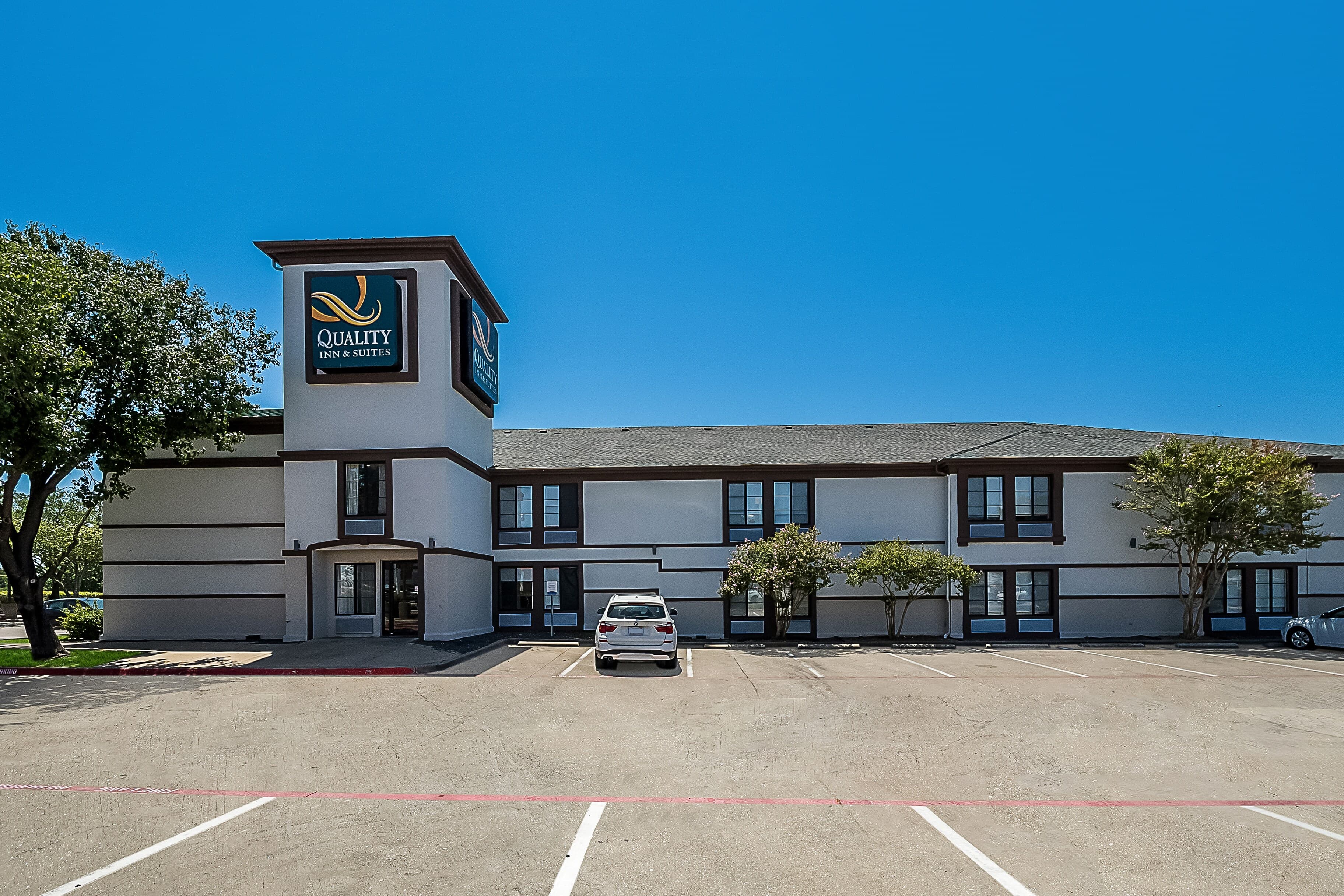 Quality Inn & Suites Irving DFW Airport South - Image 1