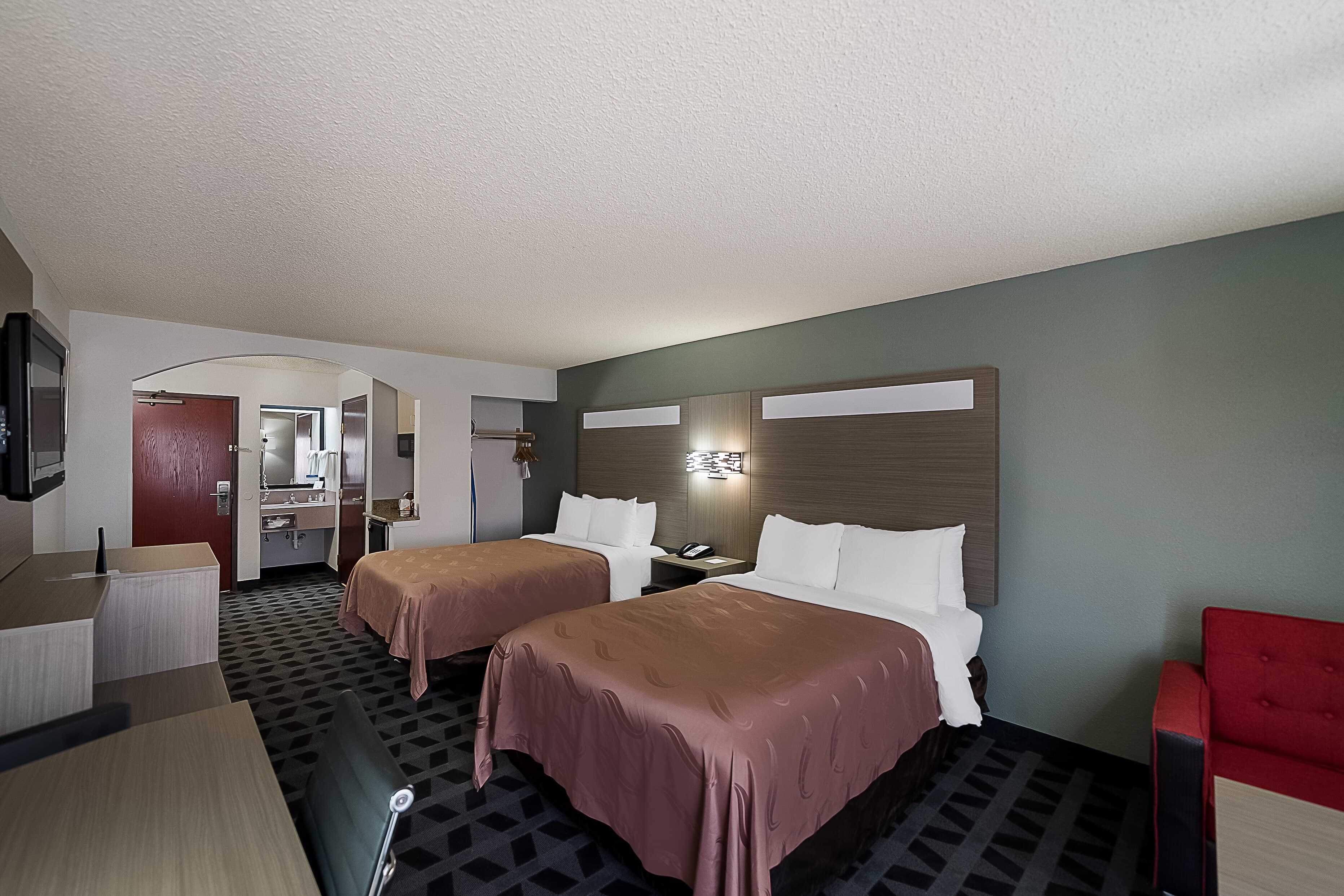 Quality Inn & Suites Irving DFW Airport South - Image 2