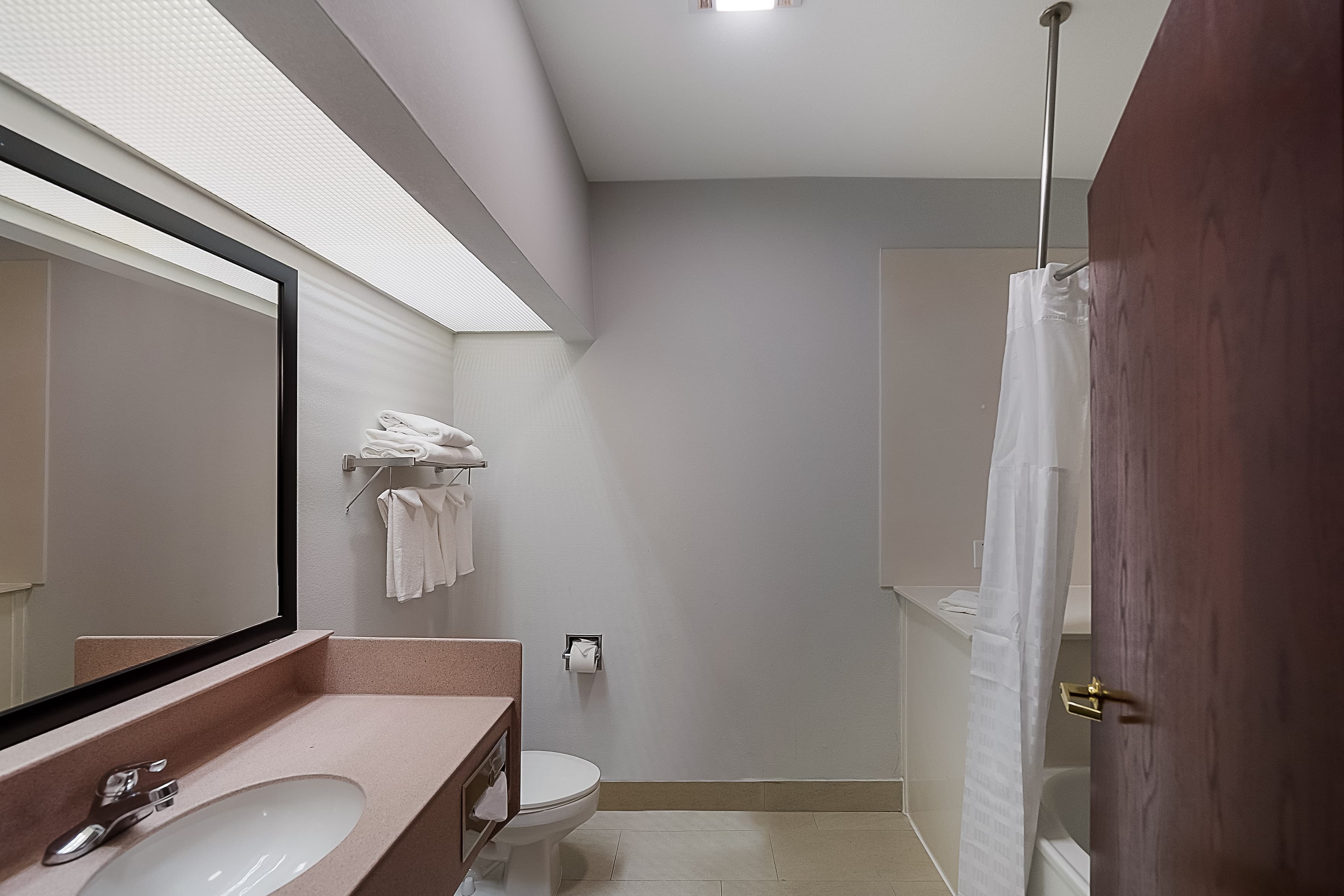 Quality Inn & Suites Irving DFW Airport South — 23