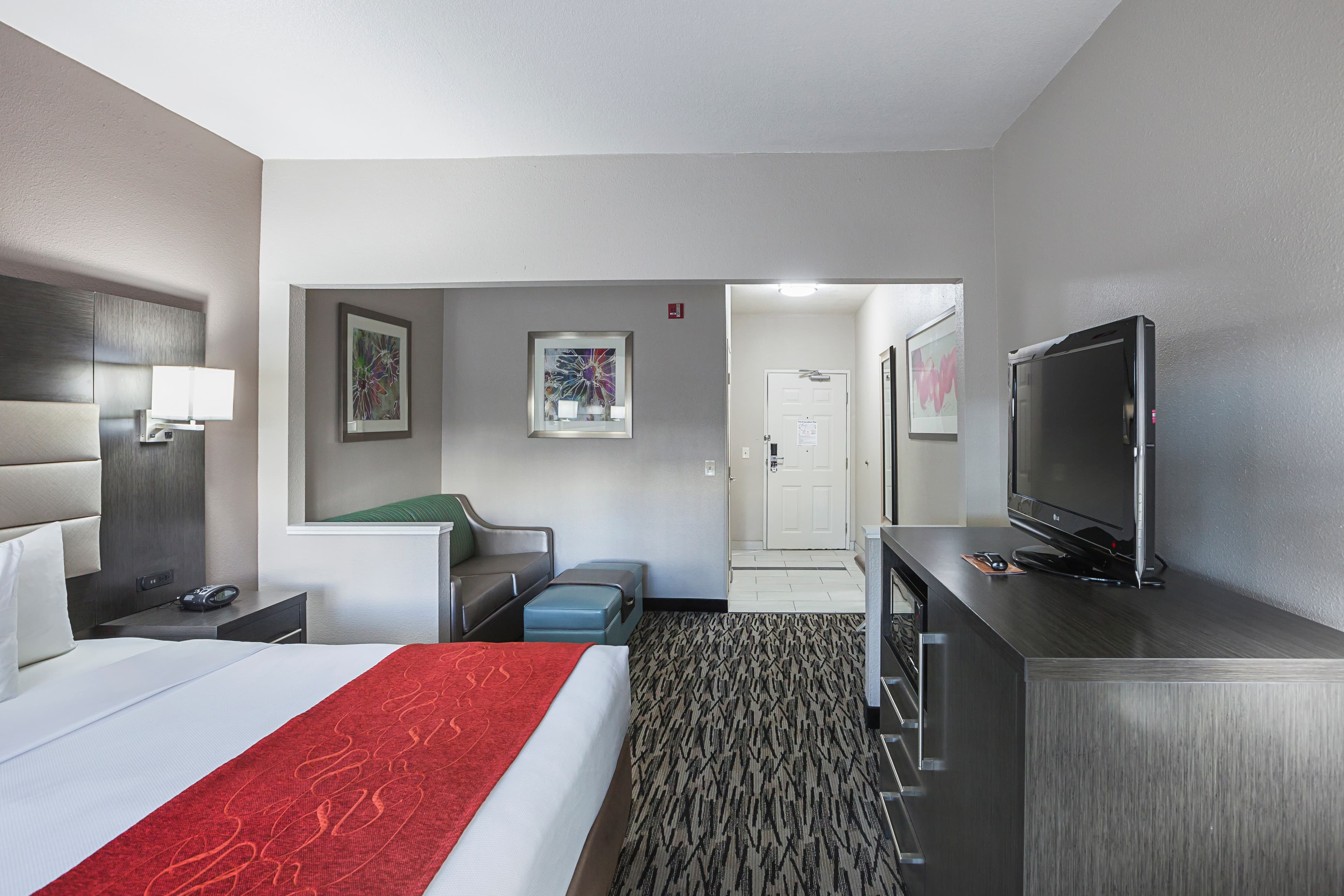 Comfort Suites Lewisville - Dallas — 12