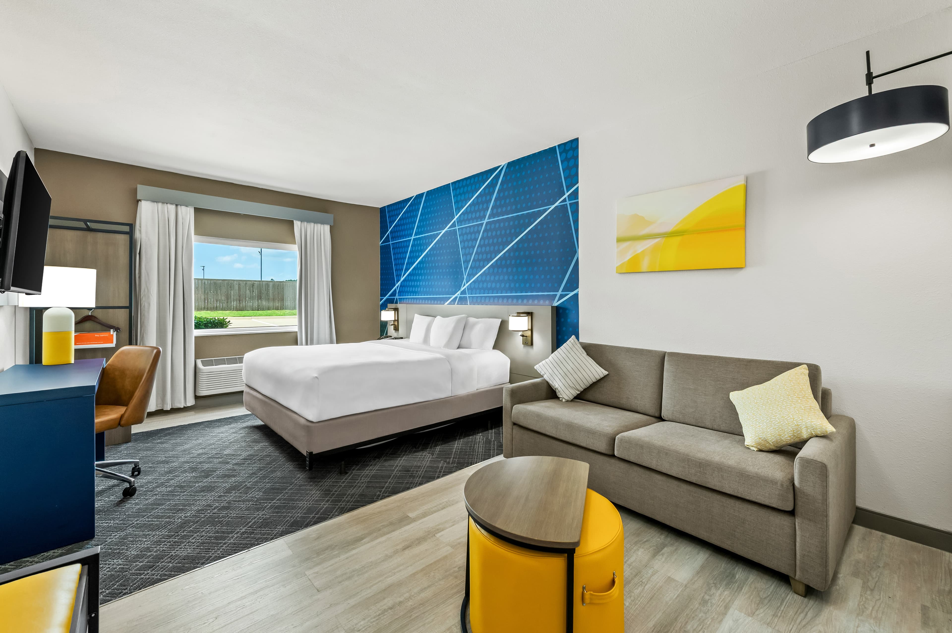 Comfort Suites Longview North - Image 2