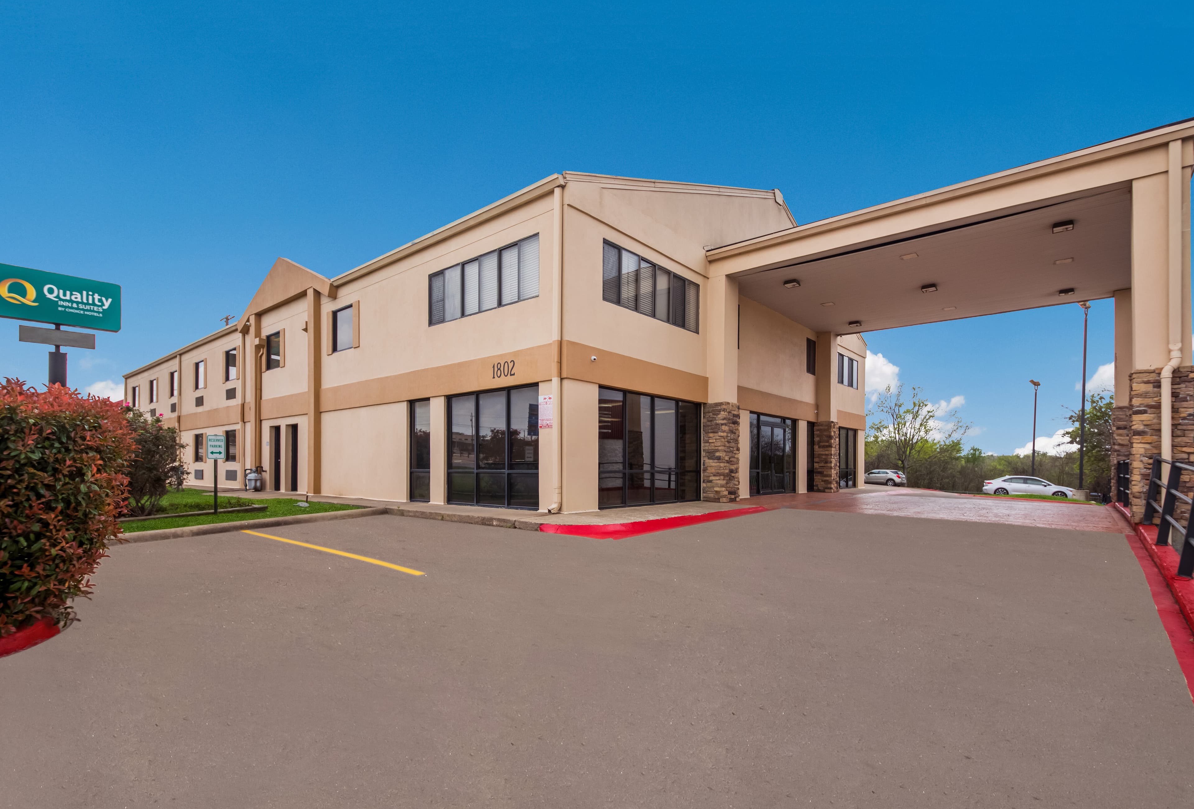 Quality Inn & Suites Round Rock - Austin North - Image 1