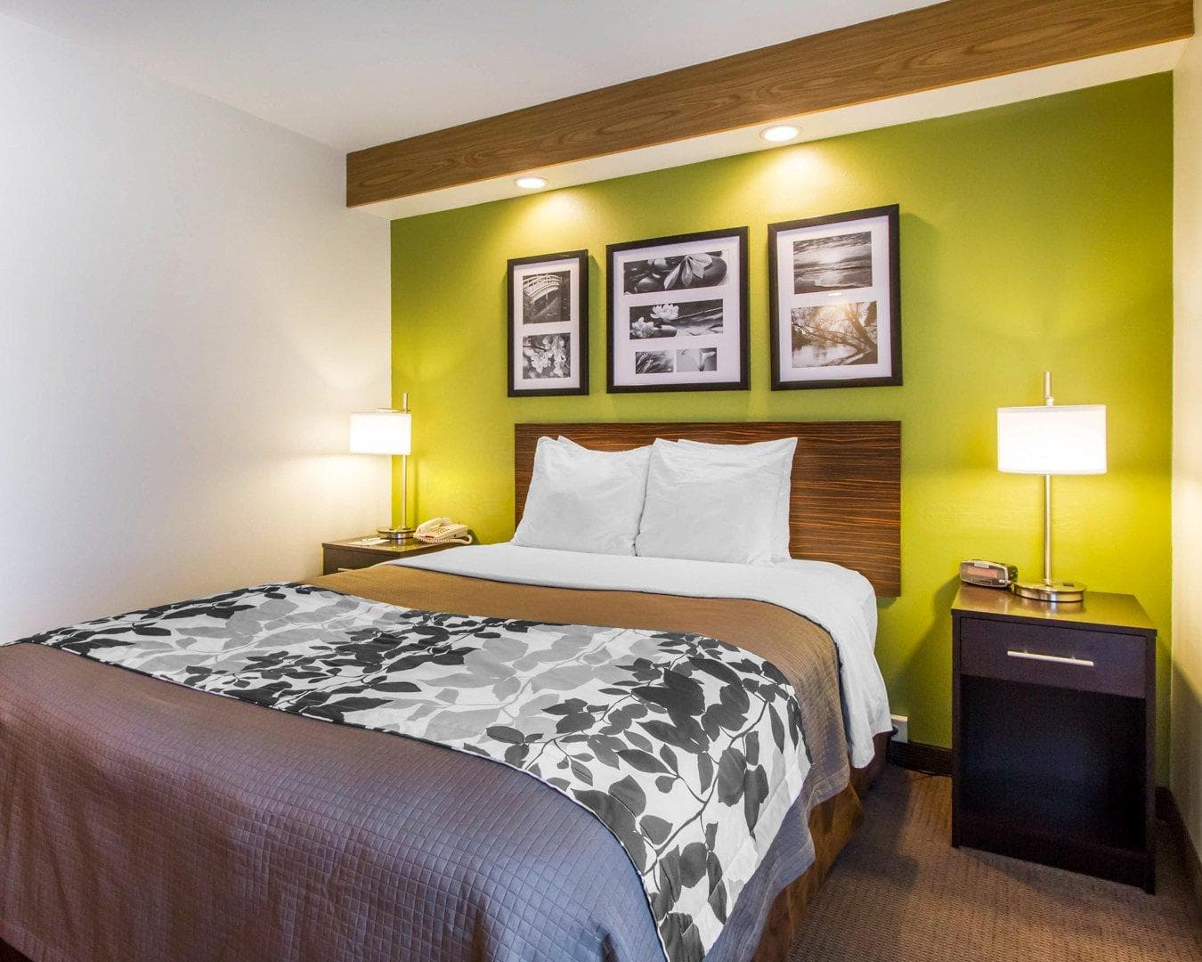 Econo Lodge Amarillo East - Image 4