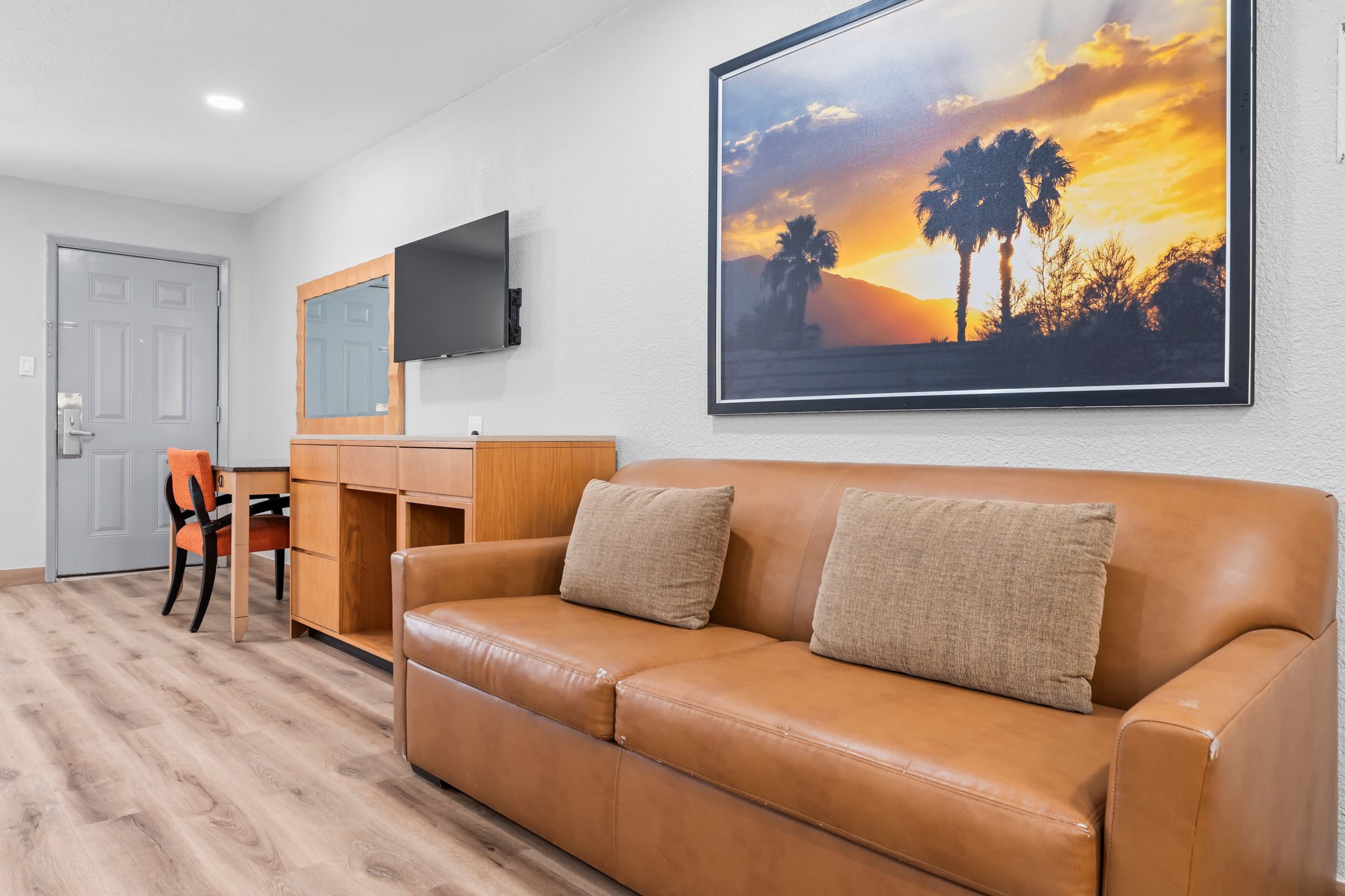 Econo Lodge Inn & Suites Sealy — 13