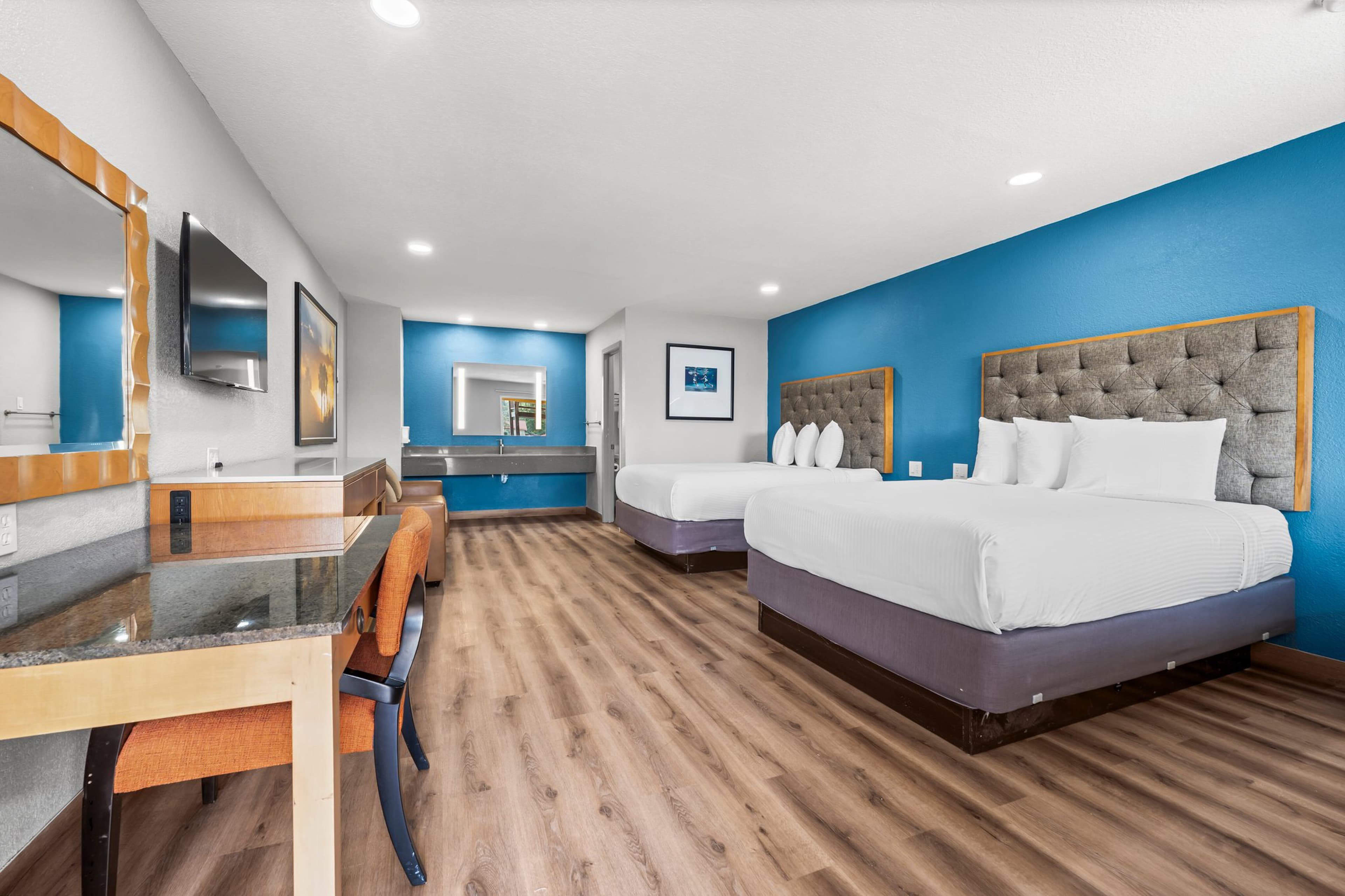 Econo Lodge Inn & Suites Sealy — 22