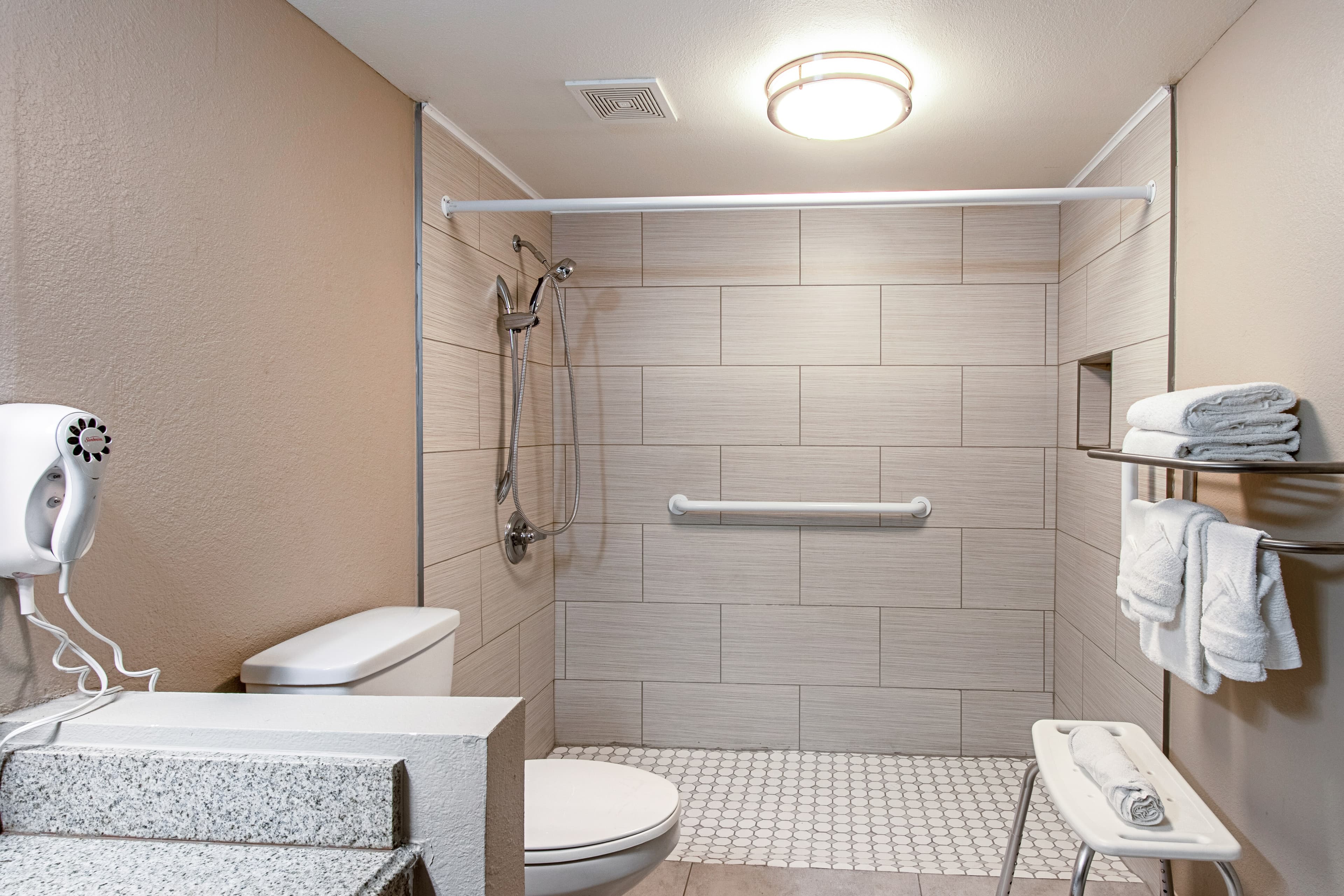 Econo Lodge Kingsville - Image 5