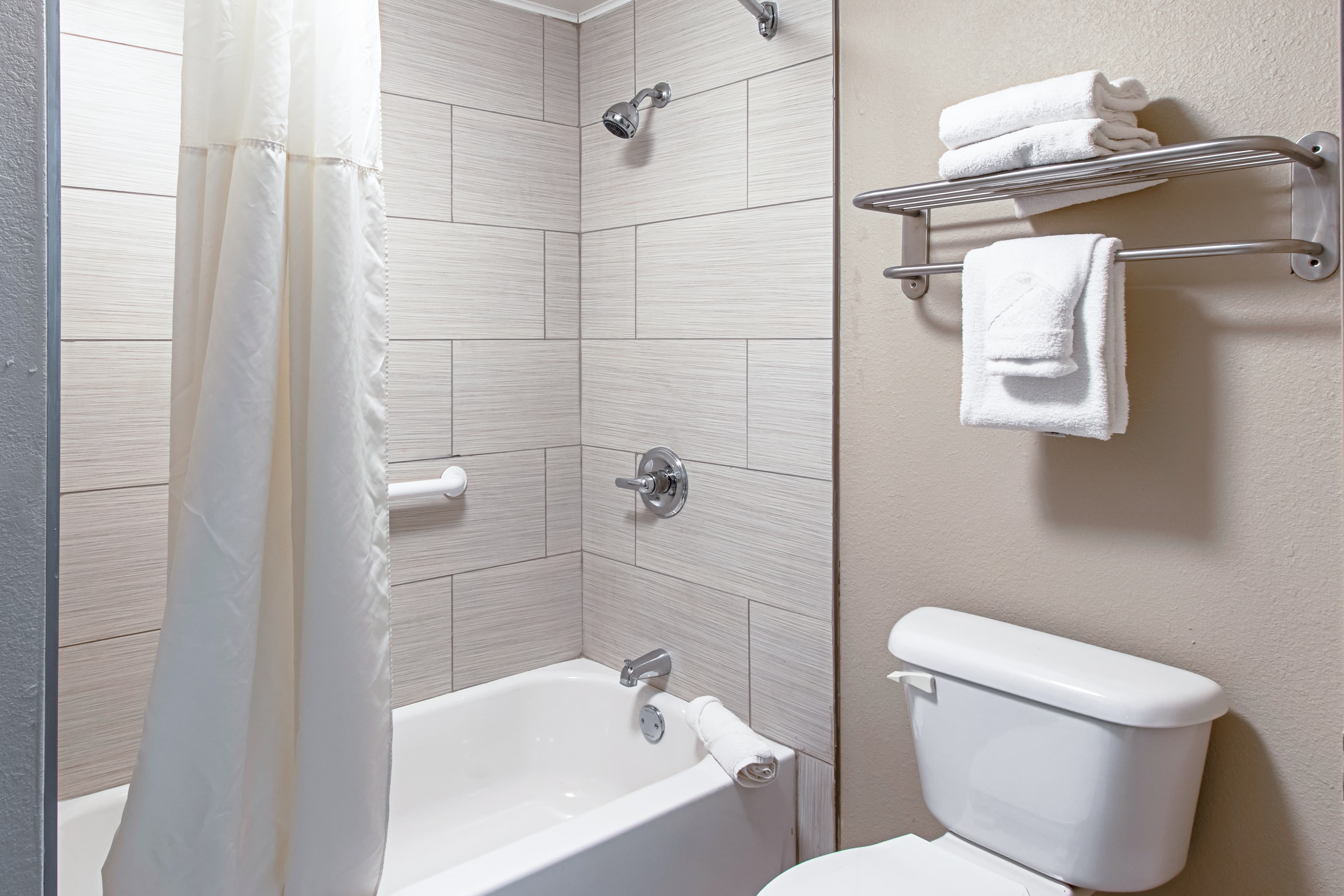 Econo Lodge Kingsville — 9