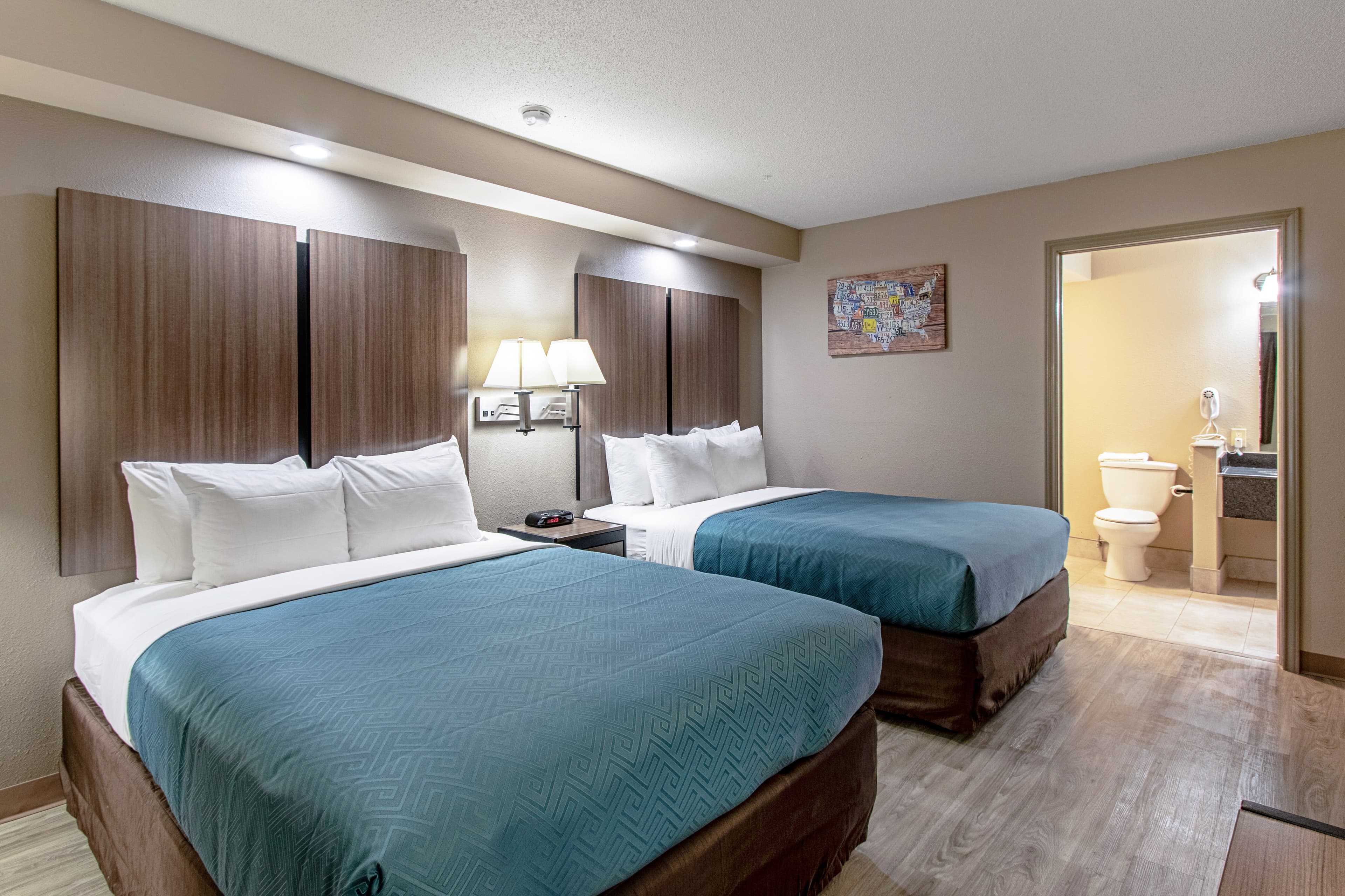 Econo Lodge Kingsville — 10