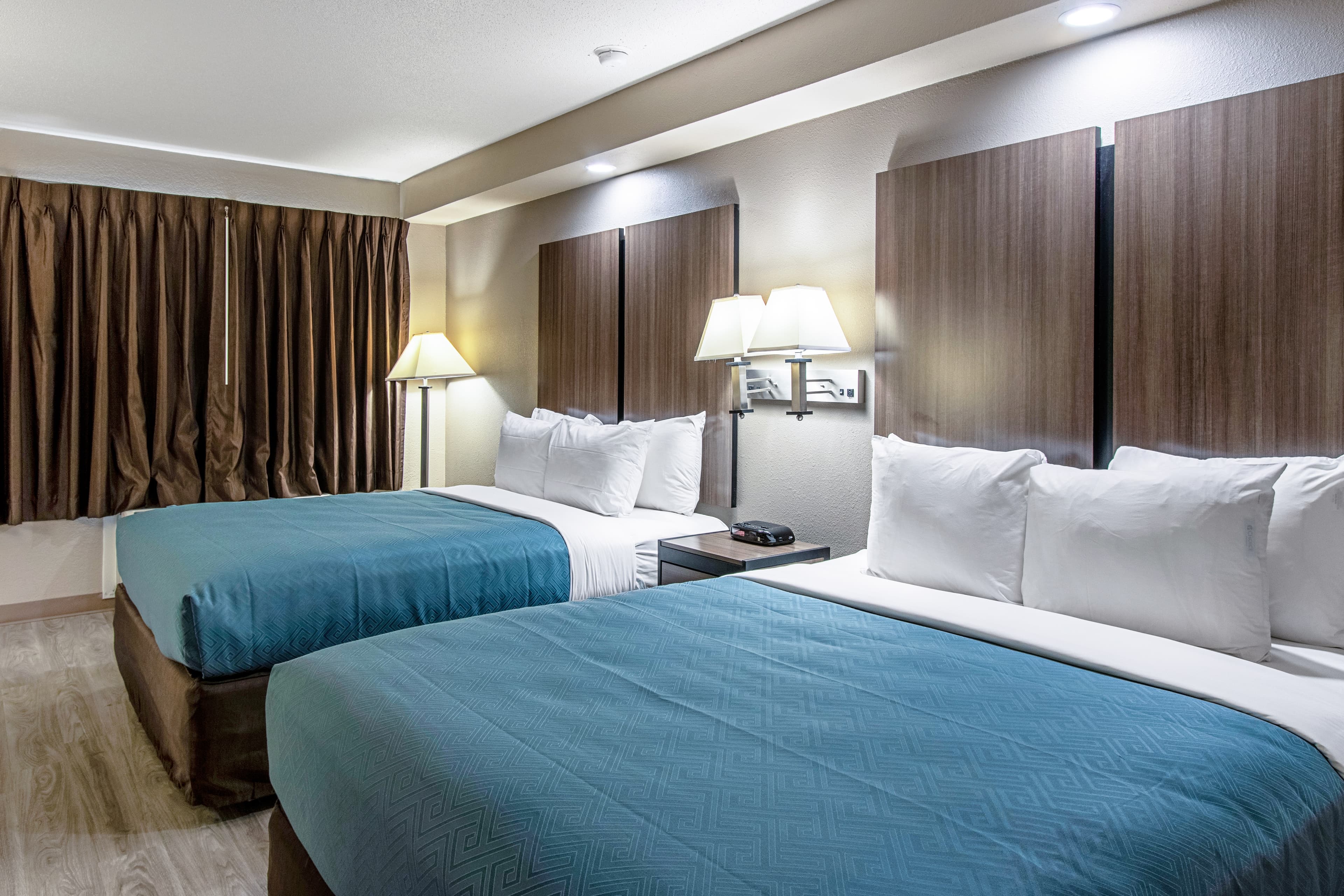 Econo Lodge Kingsville — 12