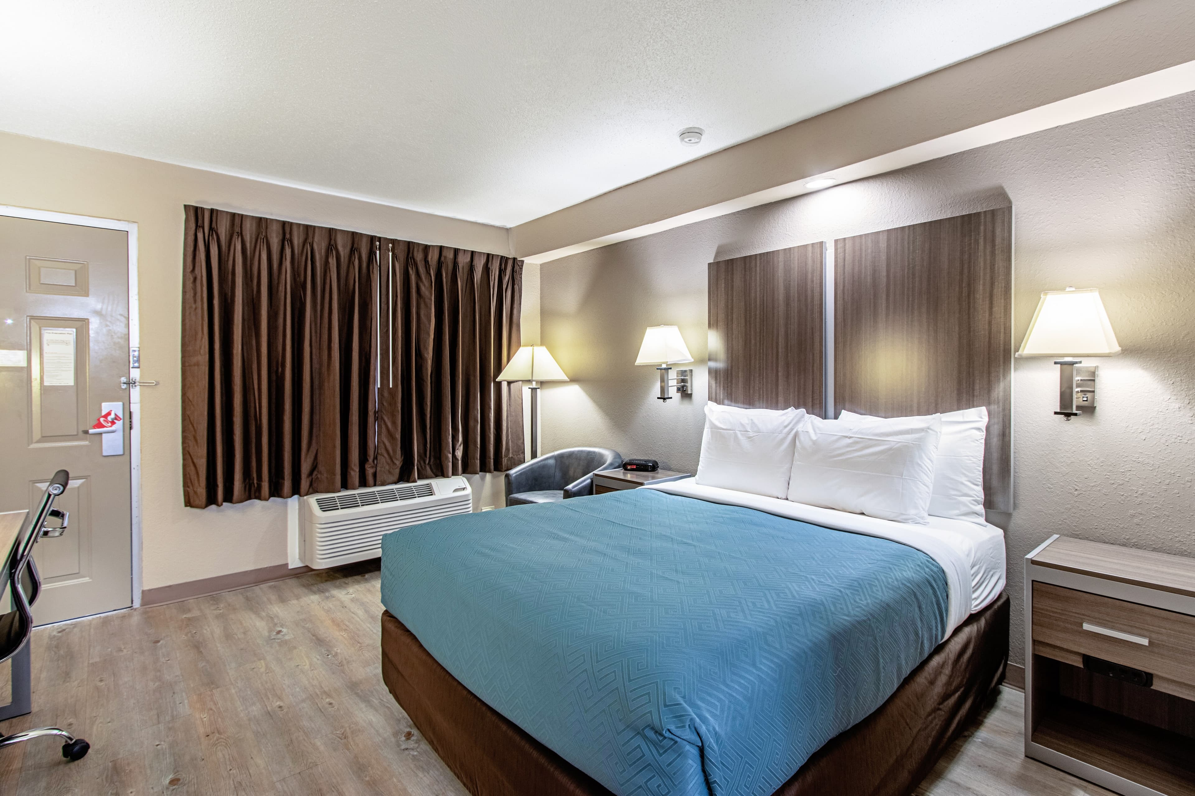 Econo Lodge Kingsville — 20