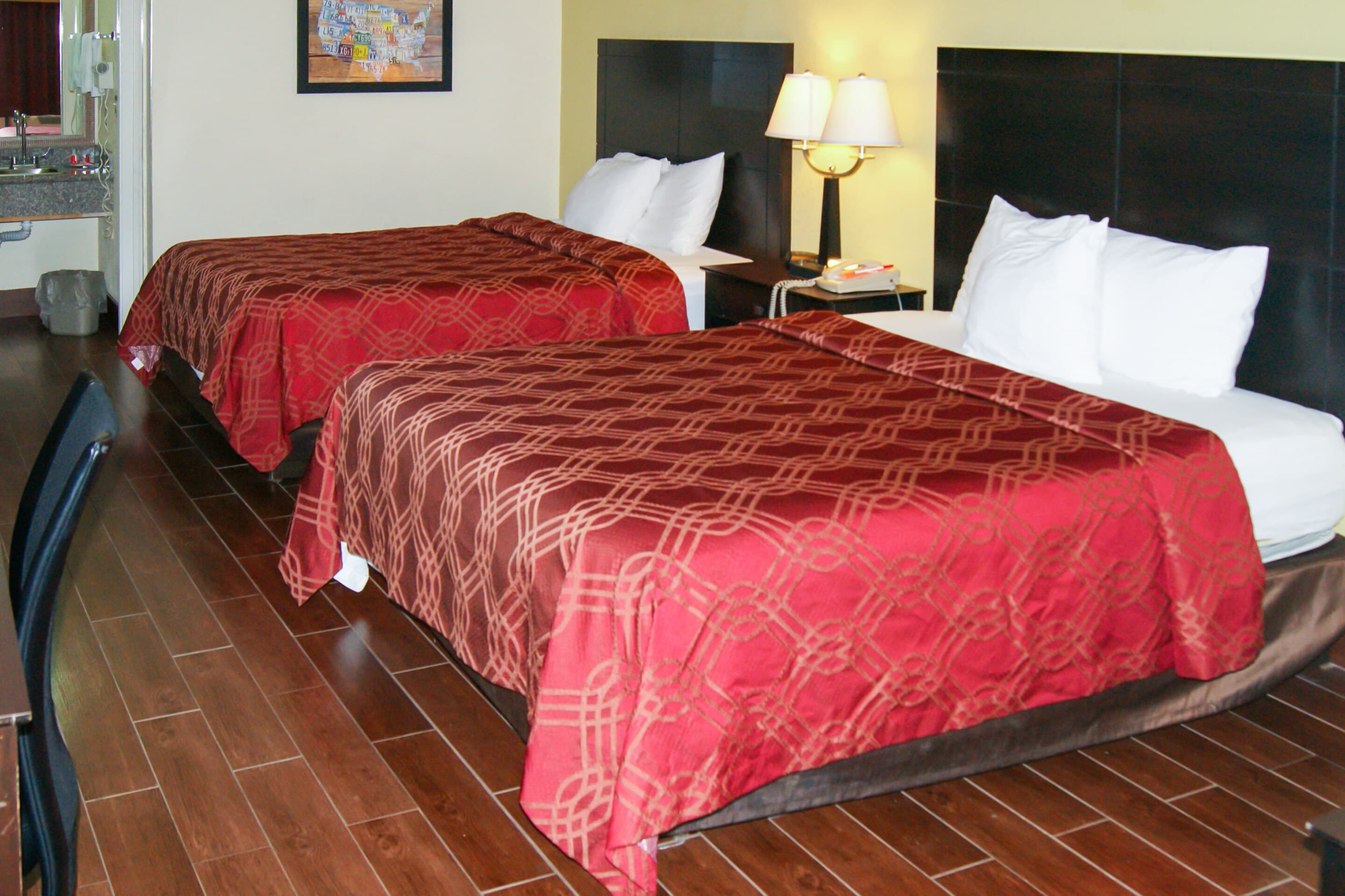 Econo Lodge Inn & Suites West - Energy Corridor — 6