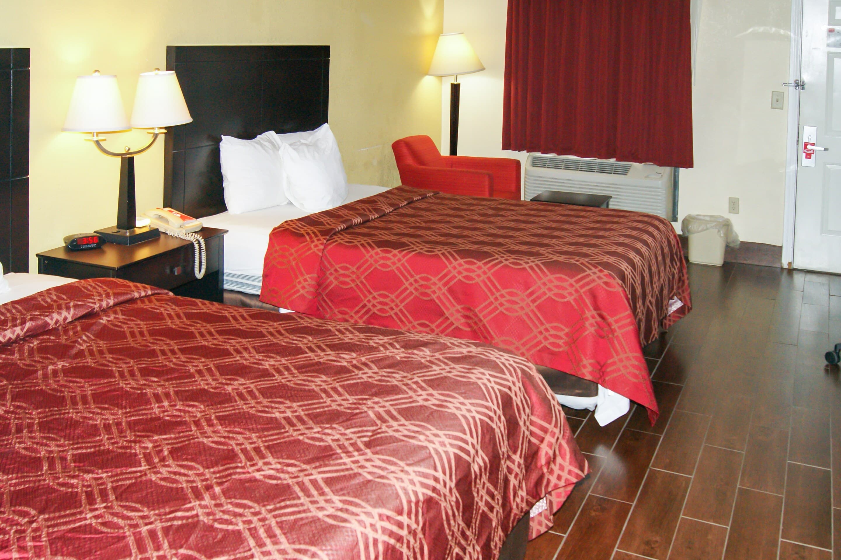 Econo Lodge Inn & Suites West - Energy Corridor — 7