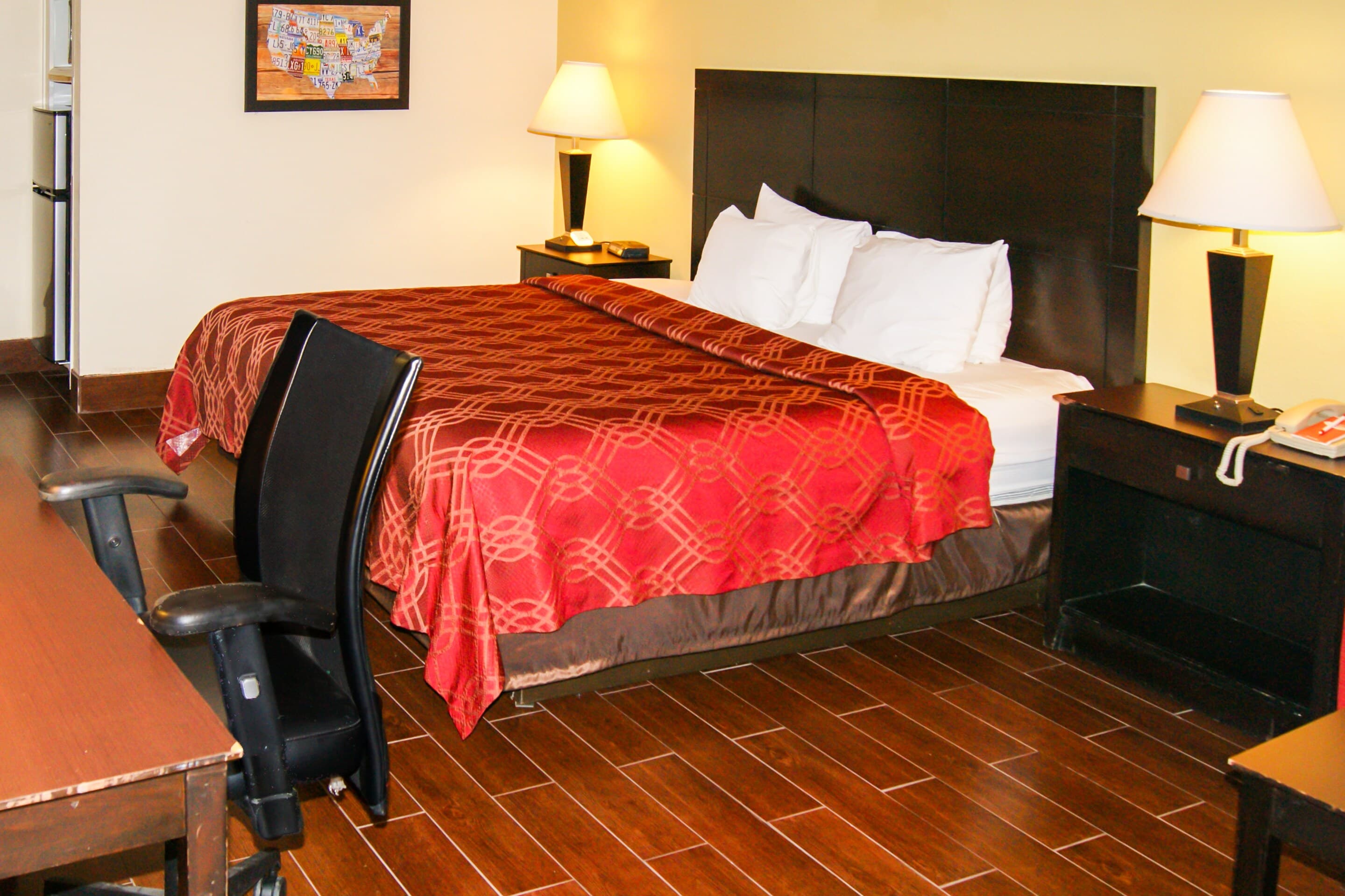 Econo Lodge Inn & Suites West - Energy Corridor — 19