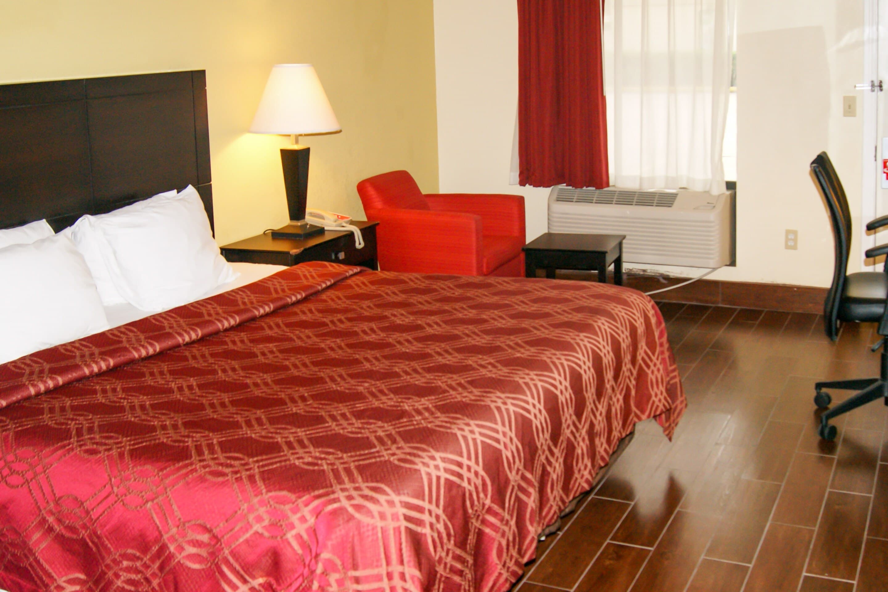 Econo Lodge Inn & Suites West - Energy Corridor — 21