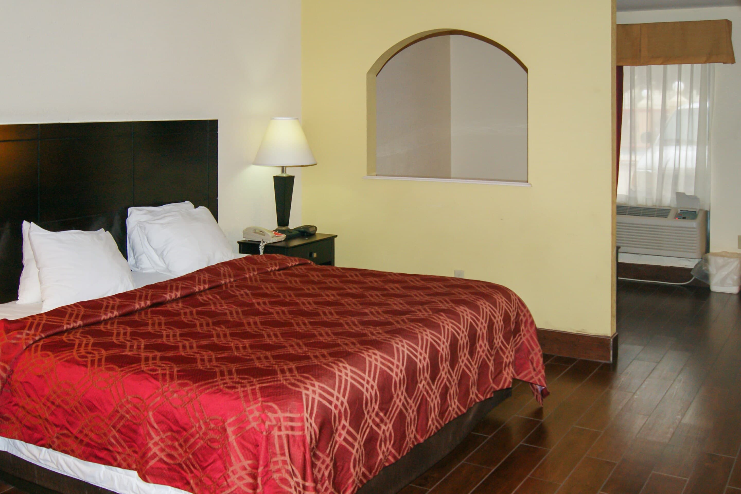Econo Lodge Inn & Suites West - Energy Corridor — 25