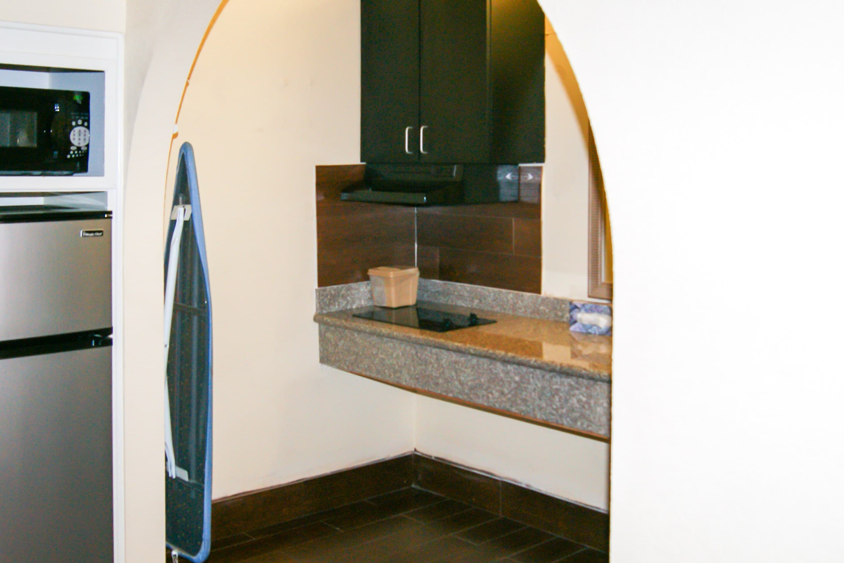 Econo Lodge Inn & Suites West - Energy Corridor — 27