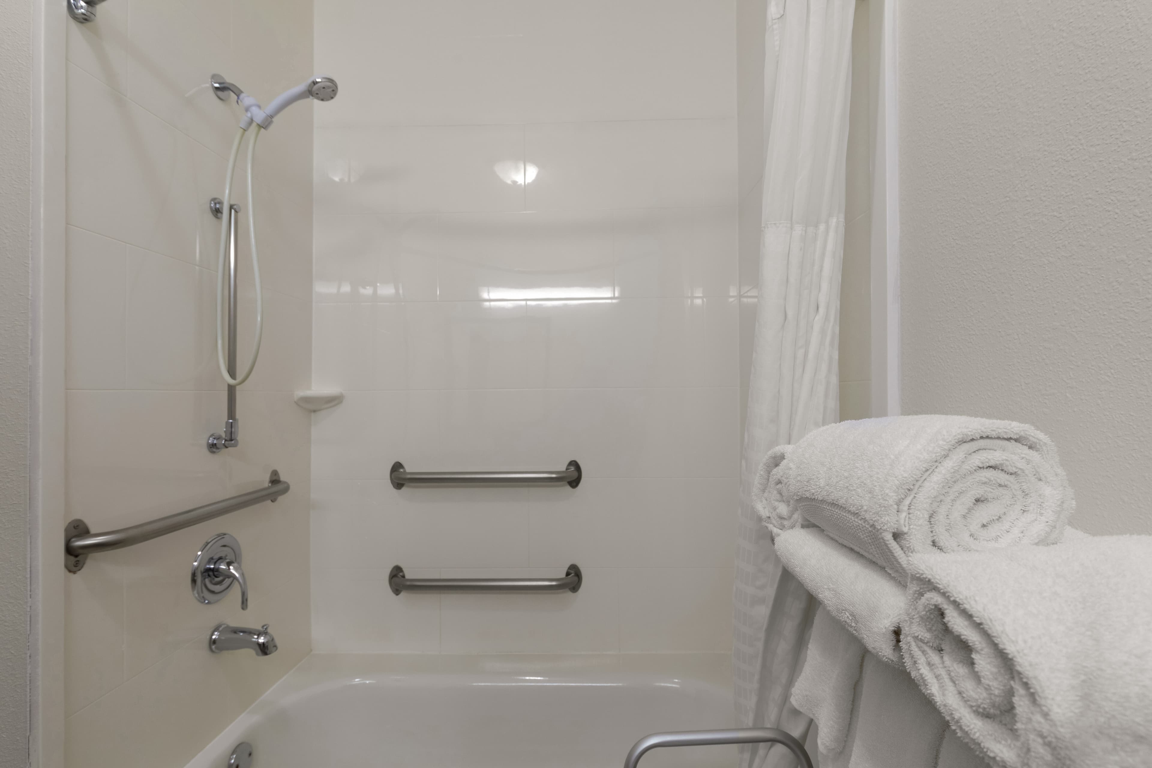 Comfort Inn & Suites Austin North Loop — 9