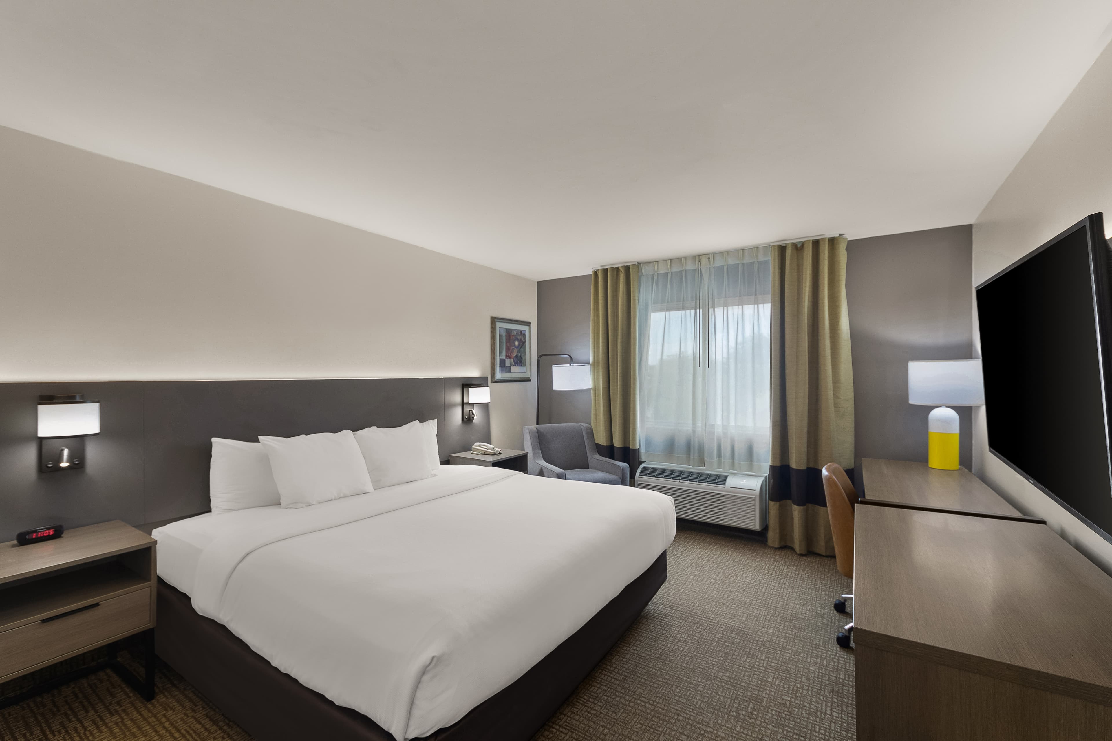 Comfort Inn & Suites Austin North Loop — 10