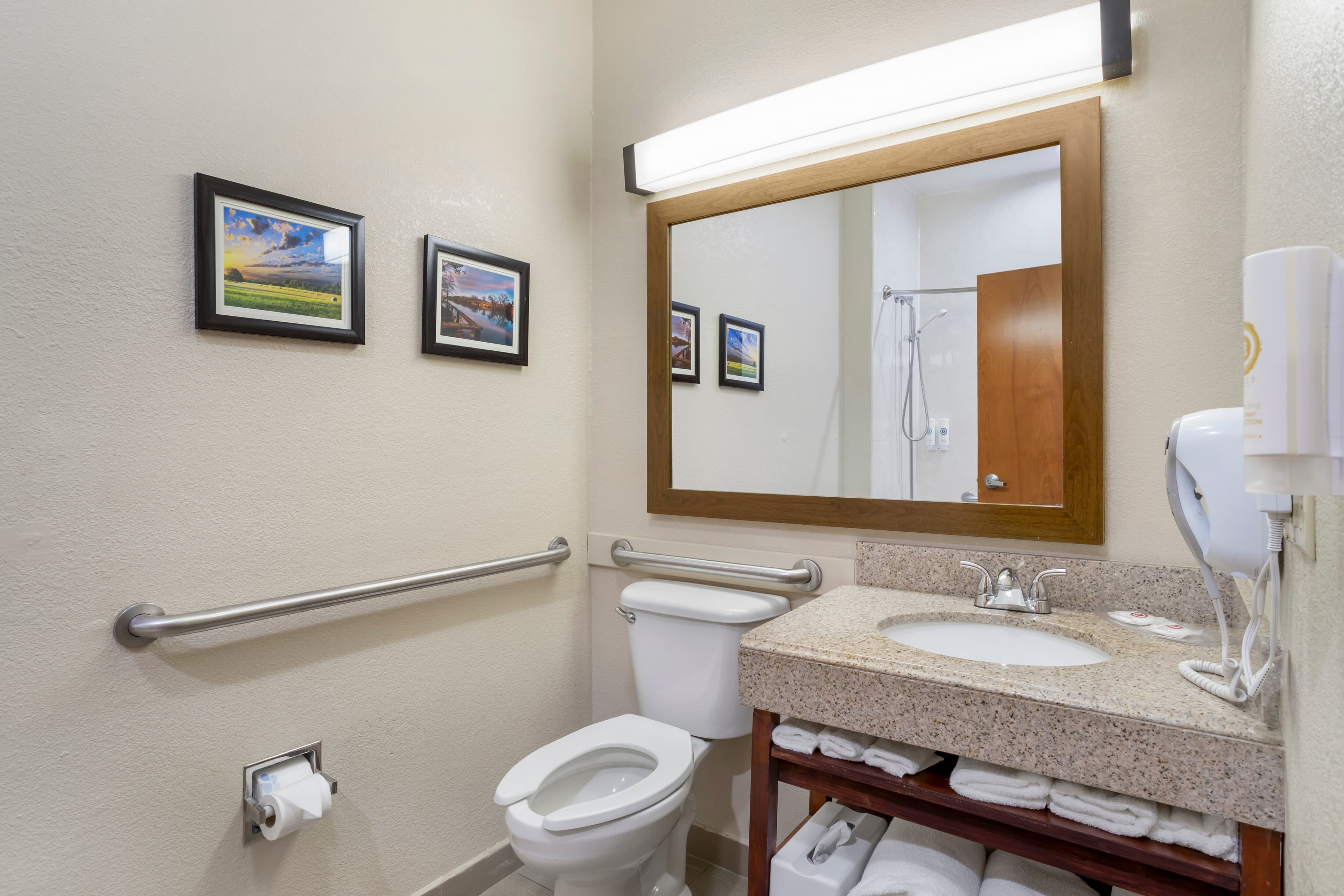 Comfort Suites Brenham — 10