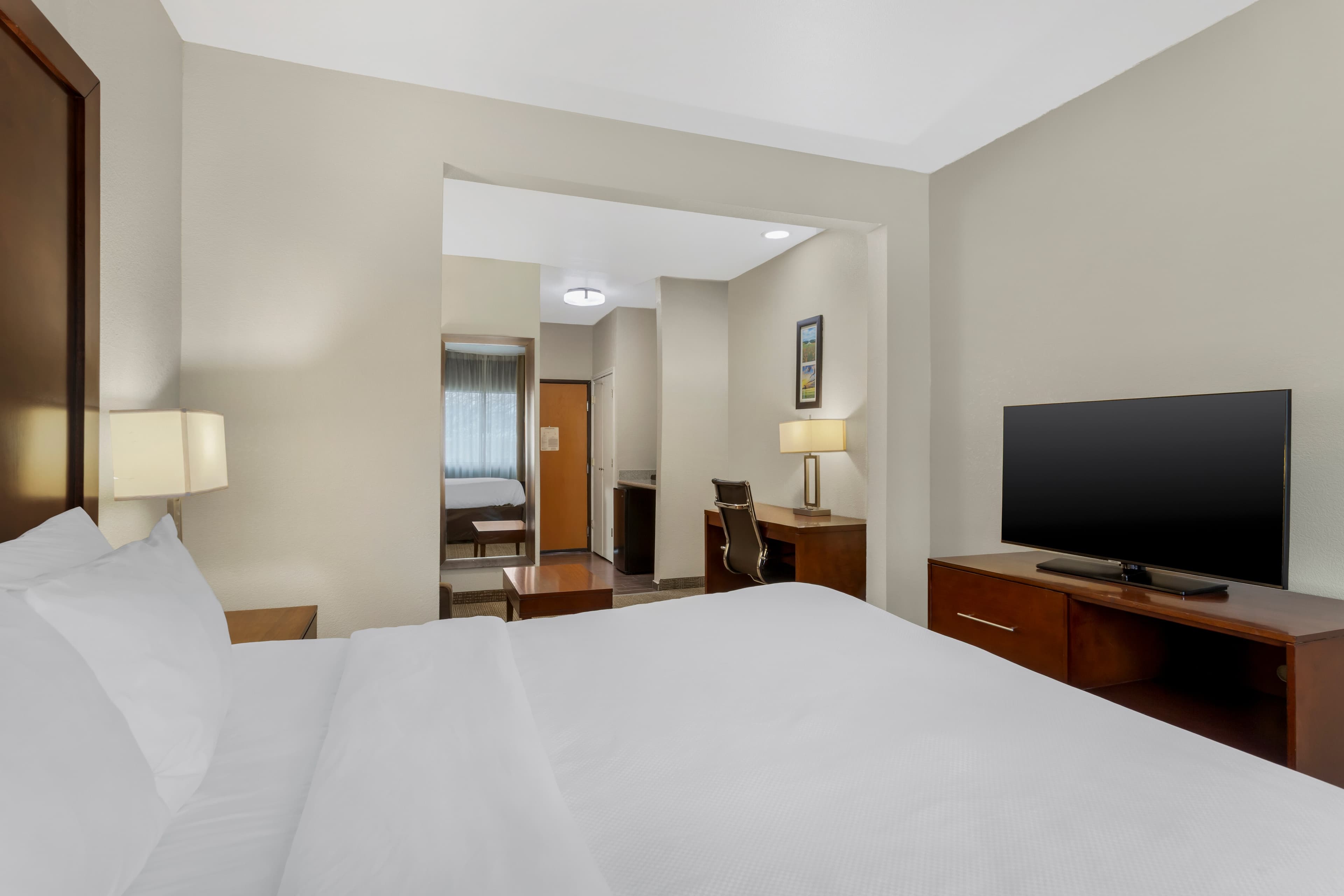 Comfort Suites Brenham — 13