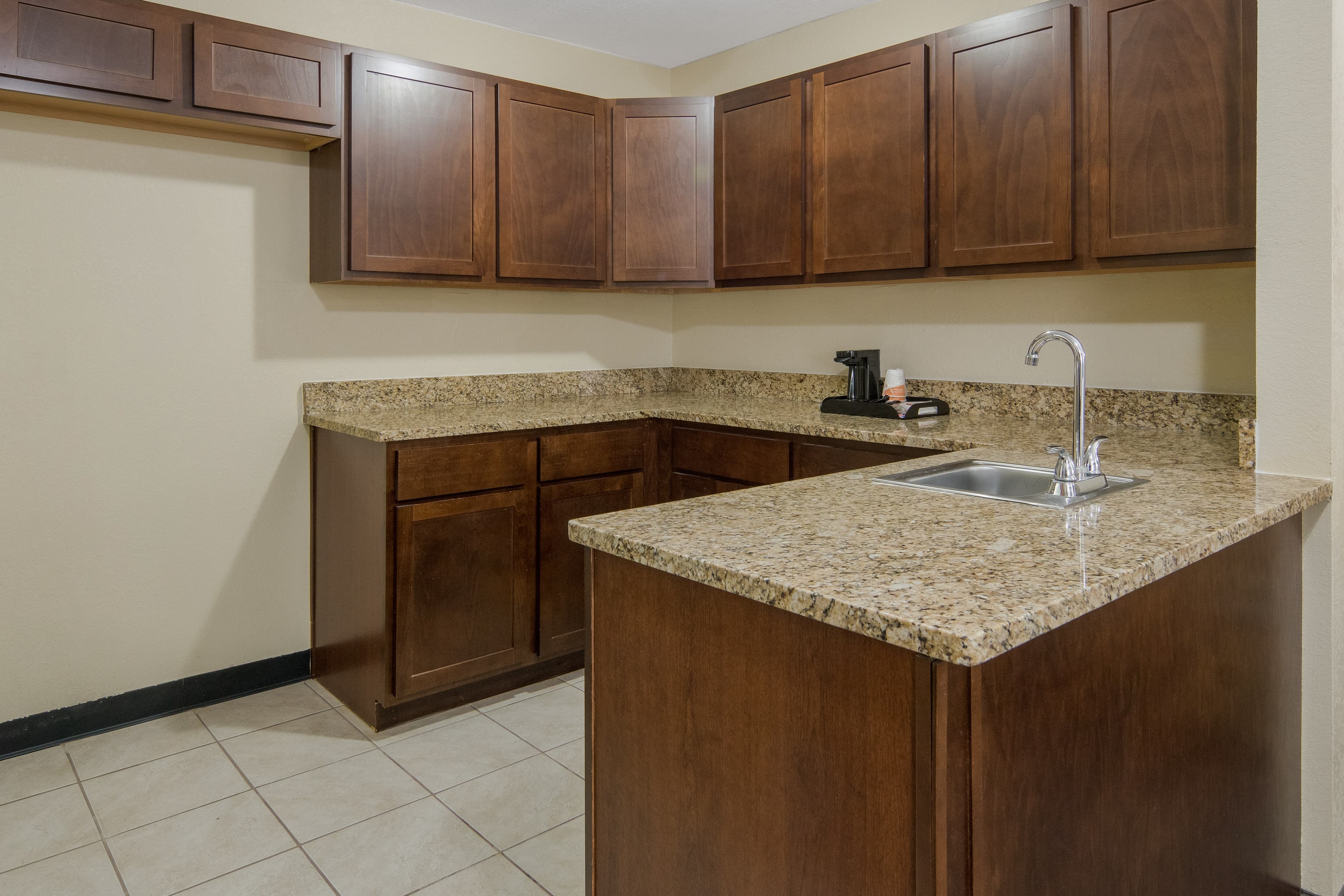 Quality Inn & Suites Roanoke - Fort Worth North — 23