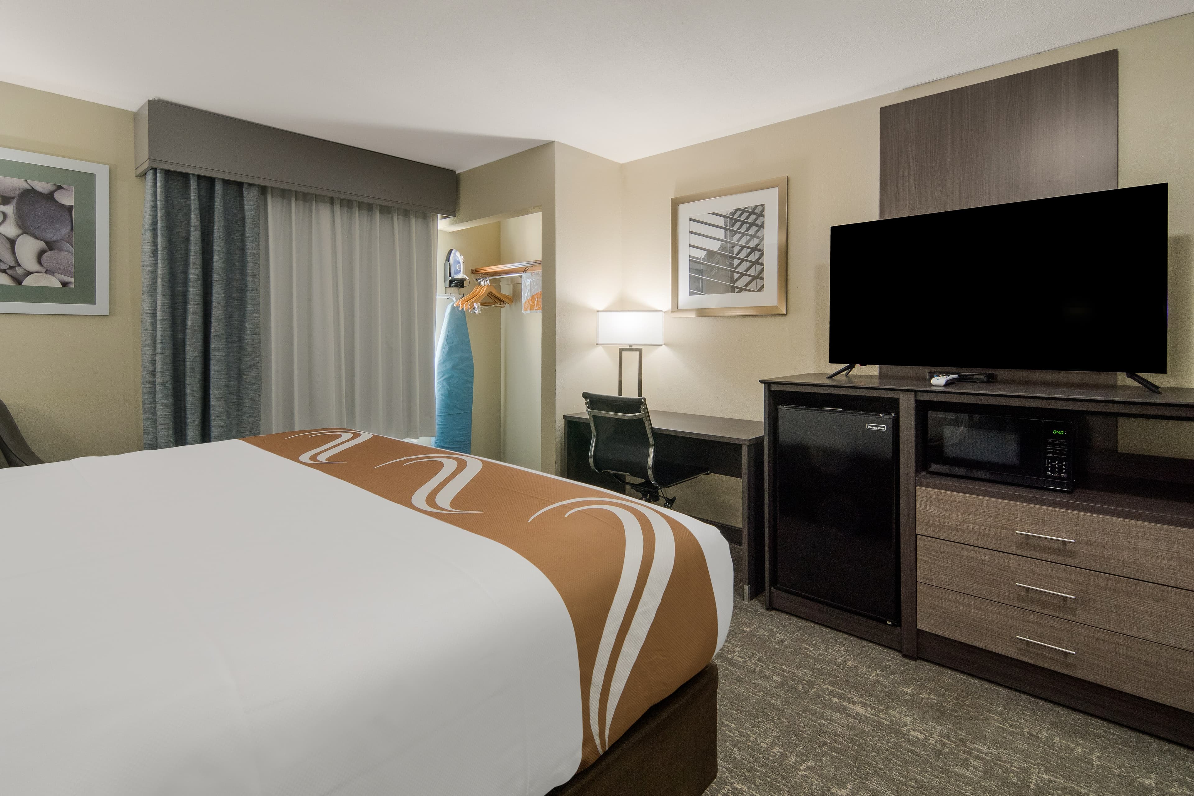 Quality Inn & Suites Roanoke - Fort Worth North — 26
