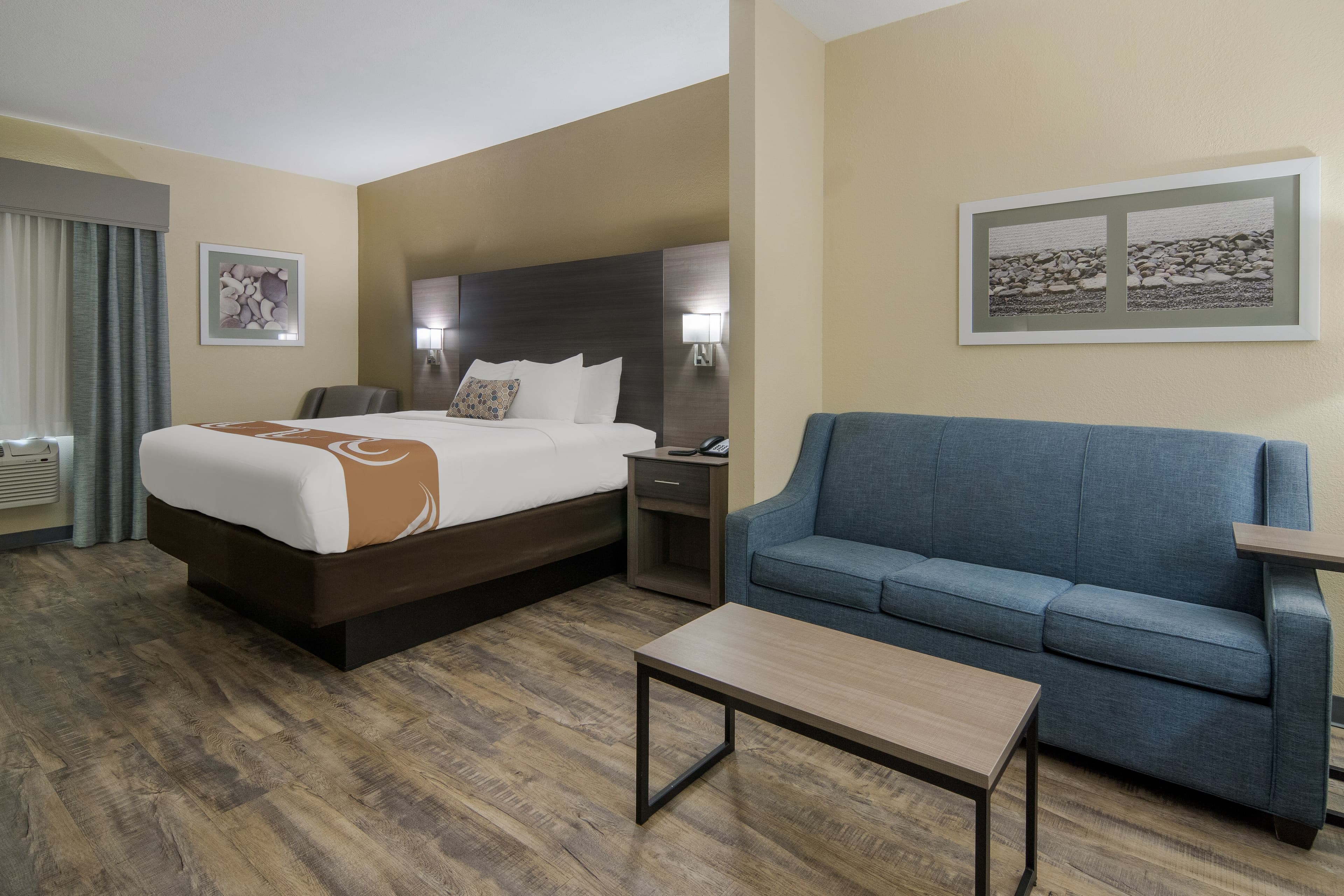 Quality Inn & Suites Roanoke - Fort Worth North — 16