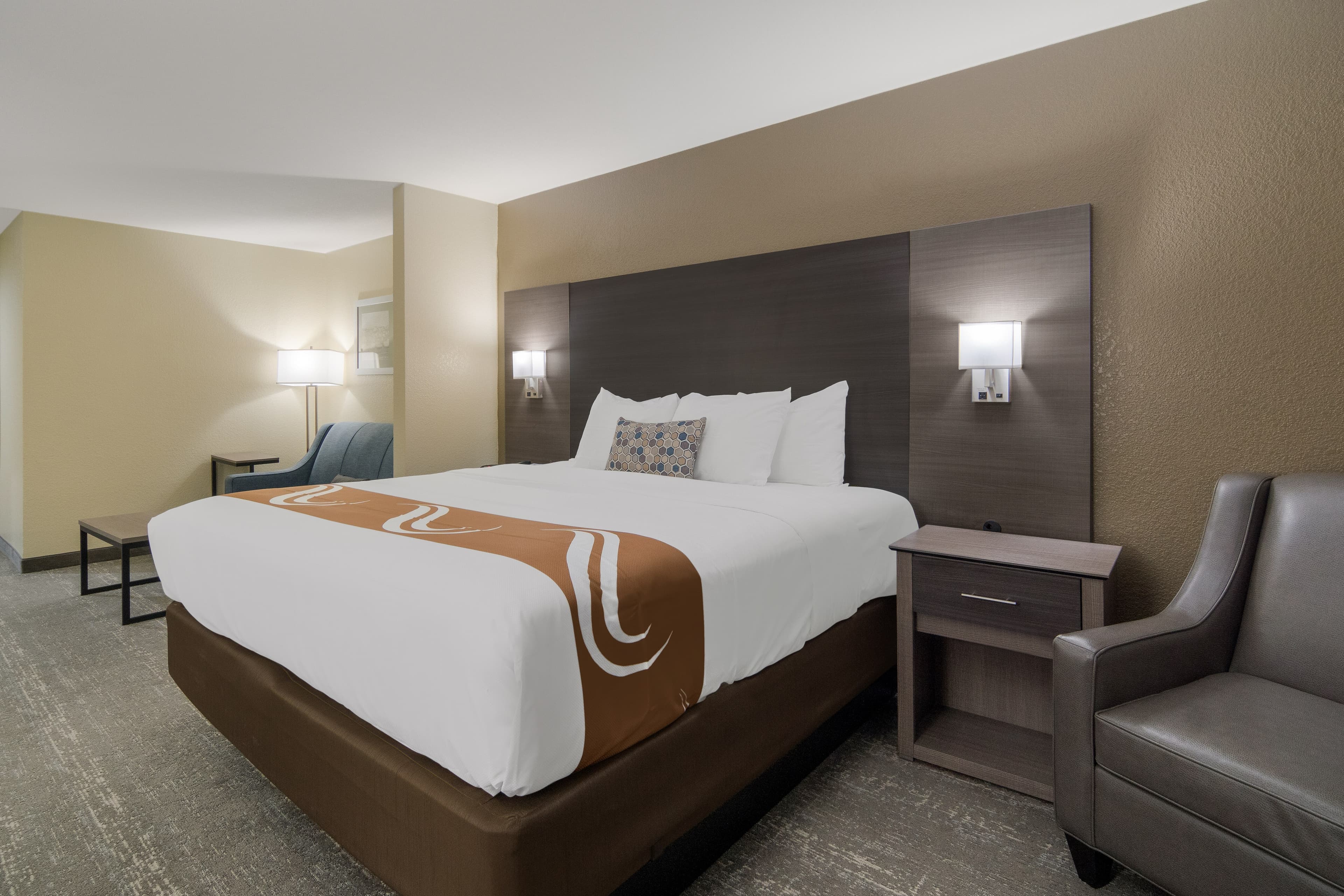 Quality Inn & Suites Roanoke - Fort Worth North — 19