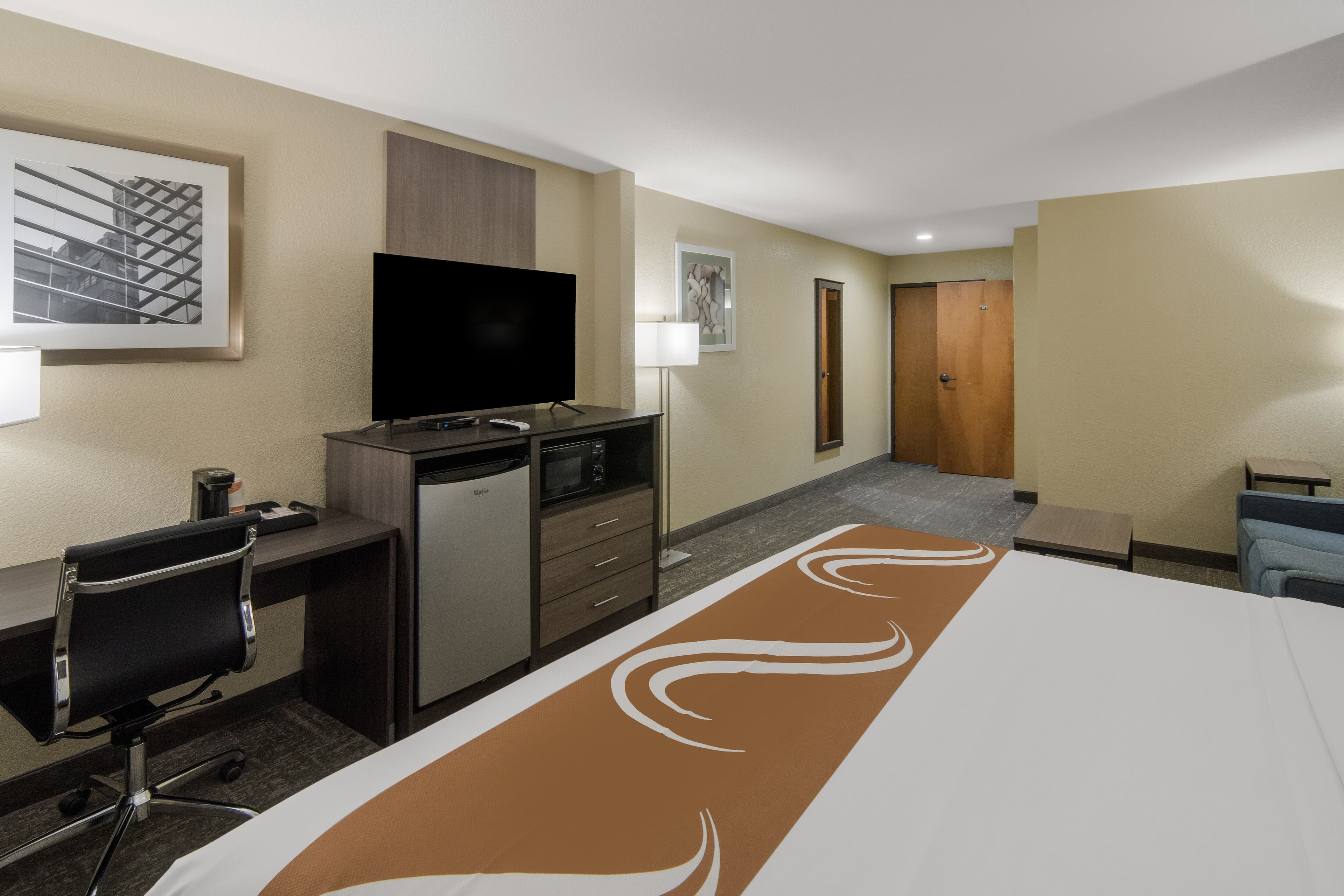 Quality Inn & Suites Roanoke - Fort Worth North — 20