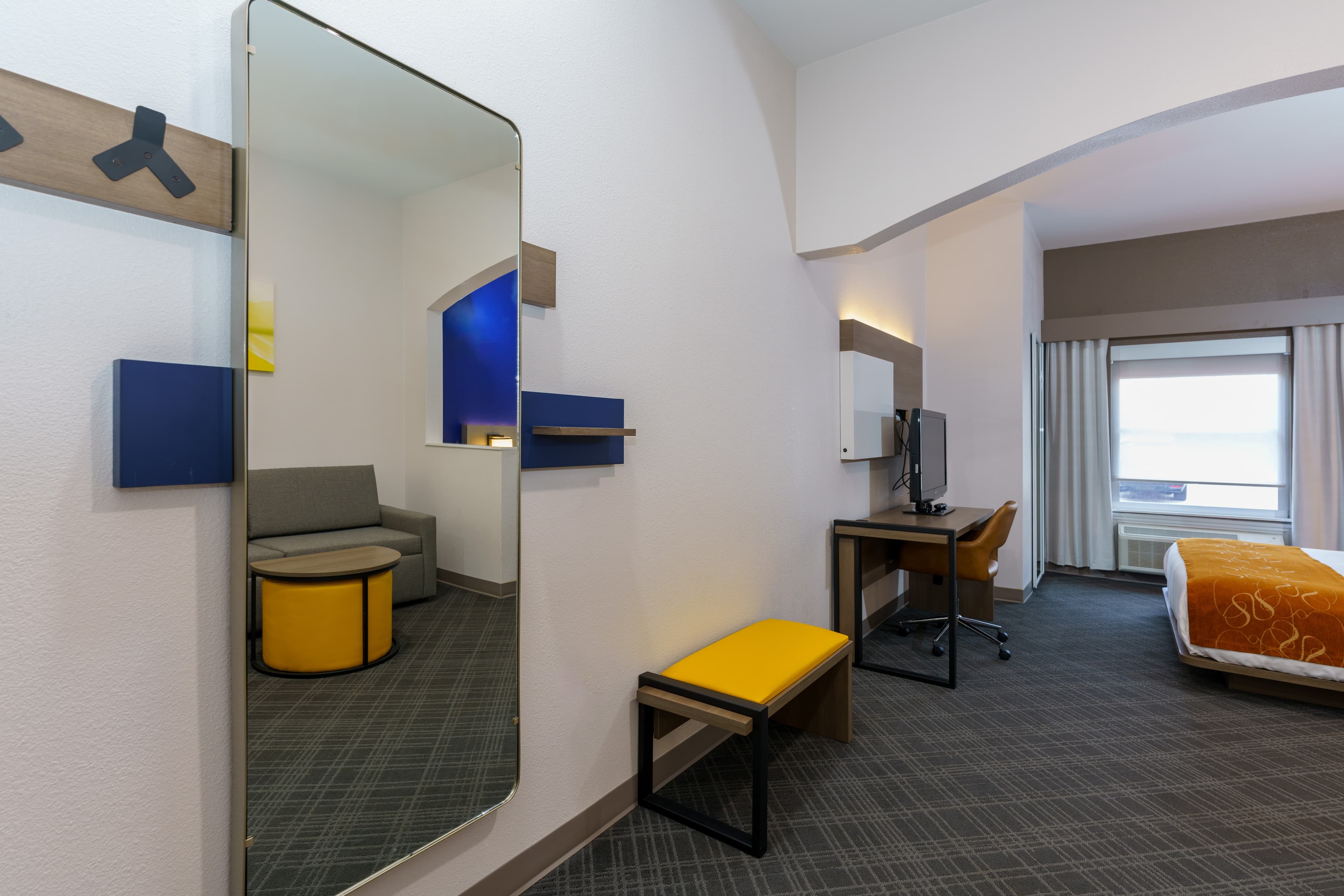 Comfort Suites University Drive — 6
