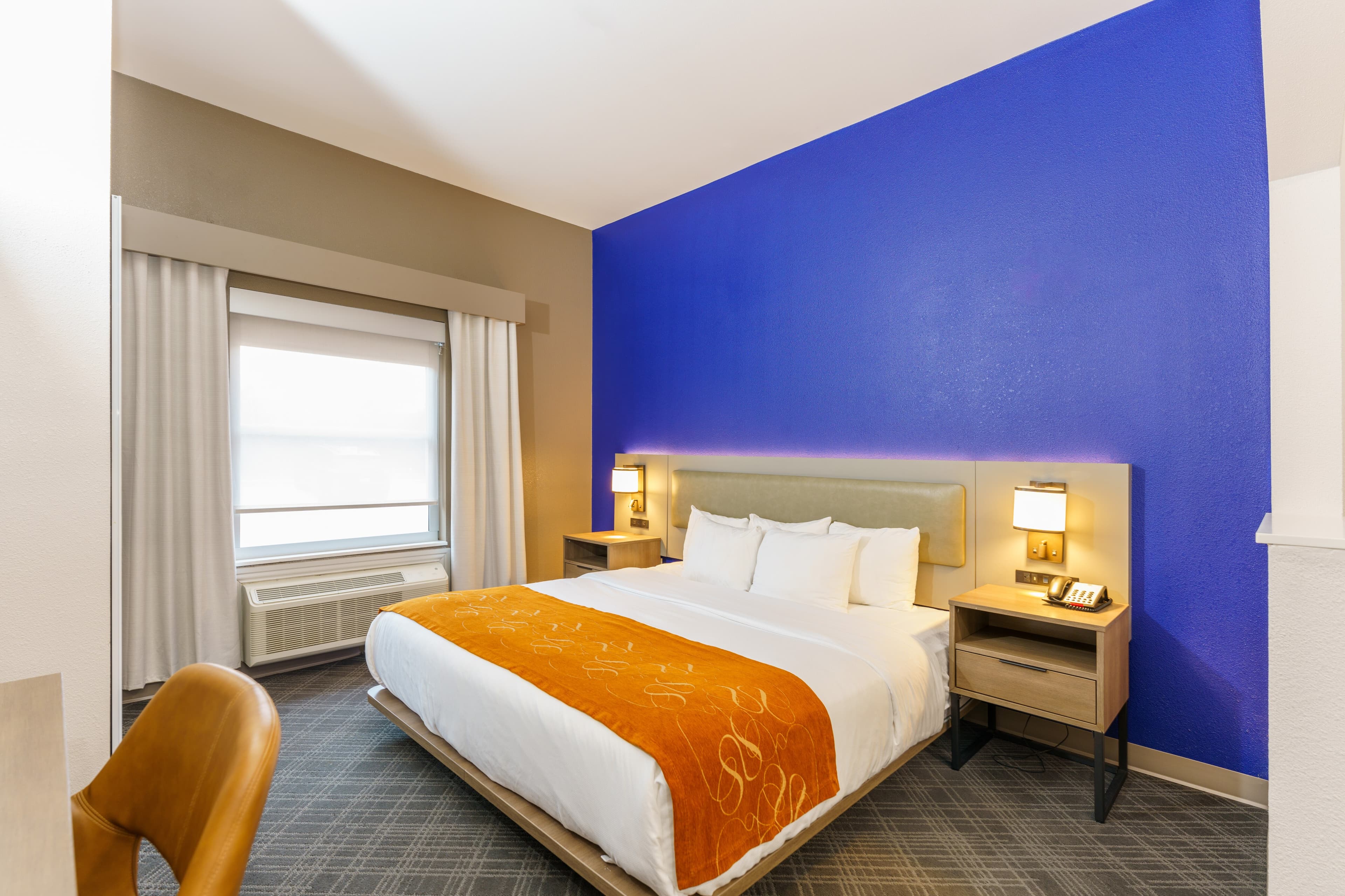 Comfort Suites University Drive — 7
