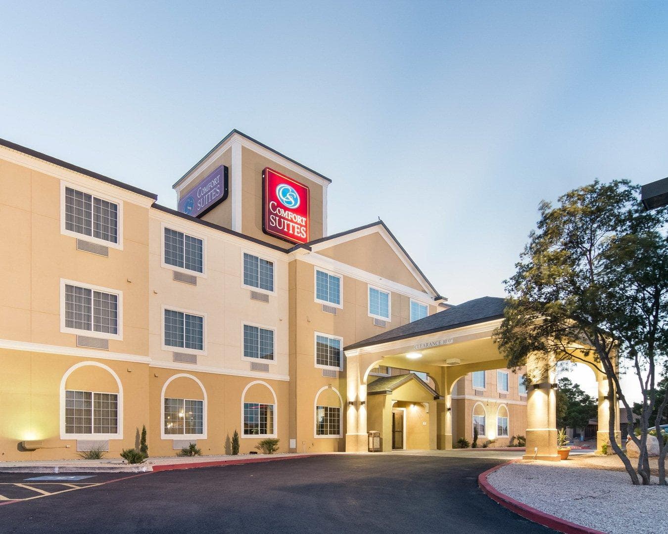 Comfort Suites Odessa near University - Image 1