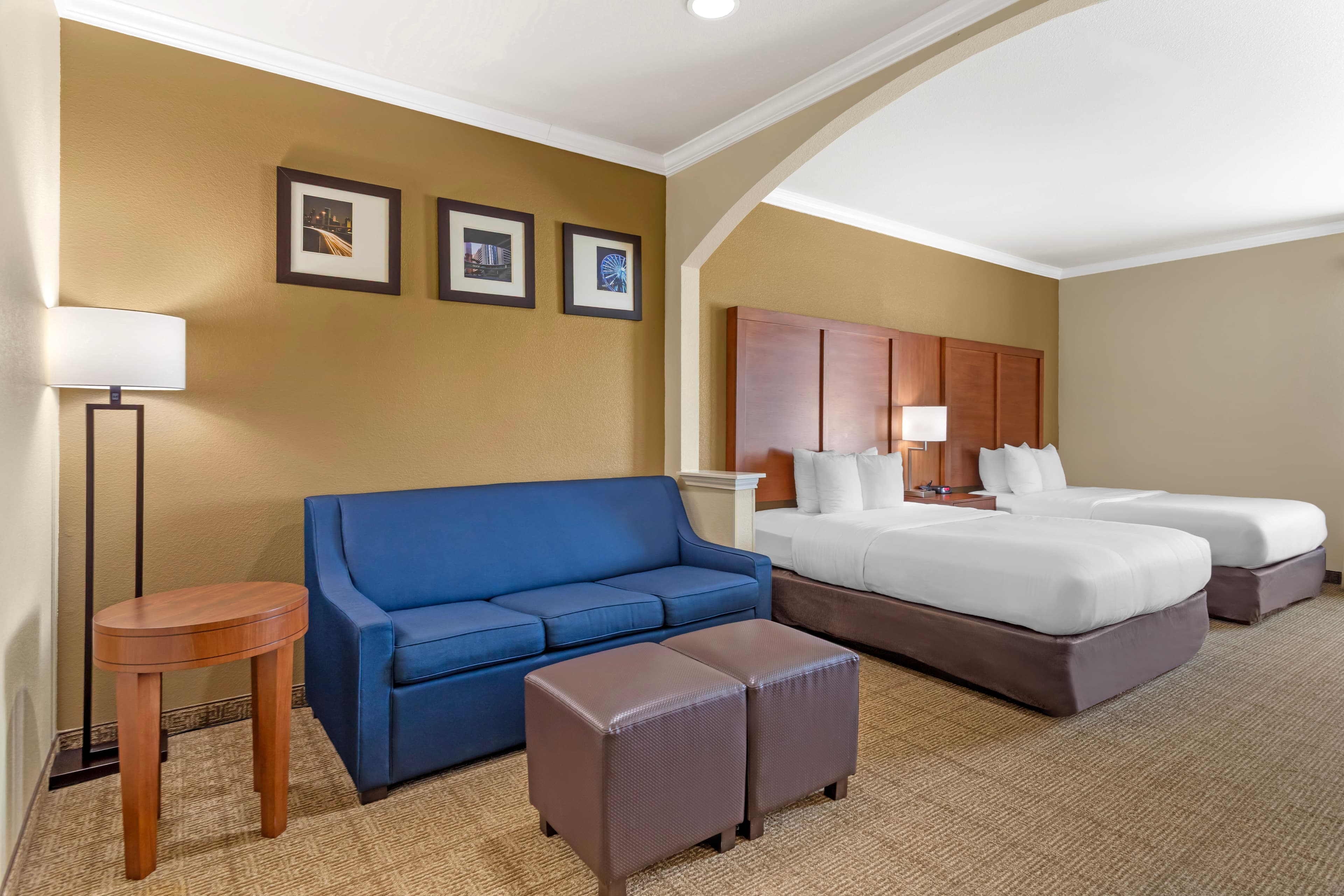 Comfort Suites Deer Park Pasadena - Image 2