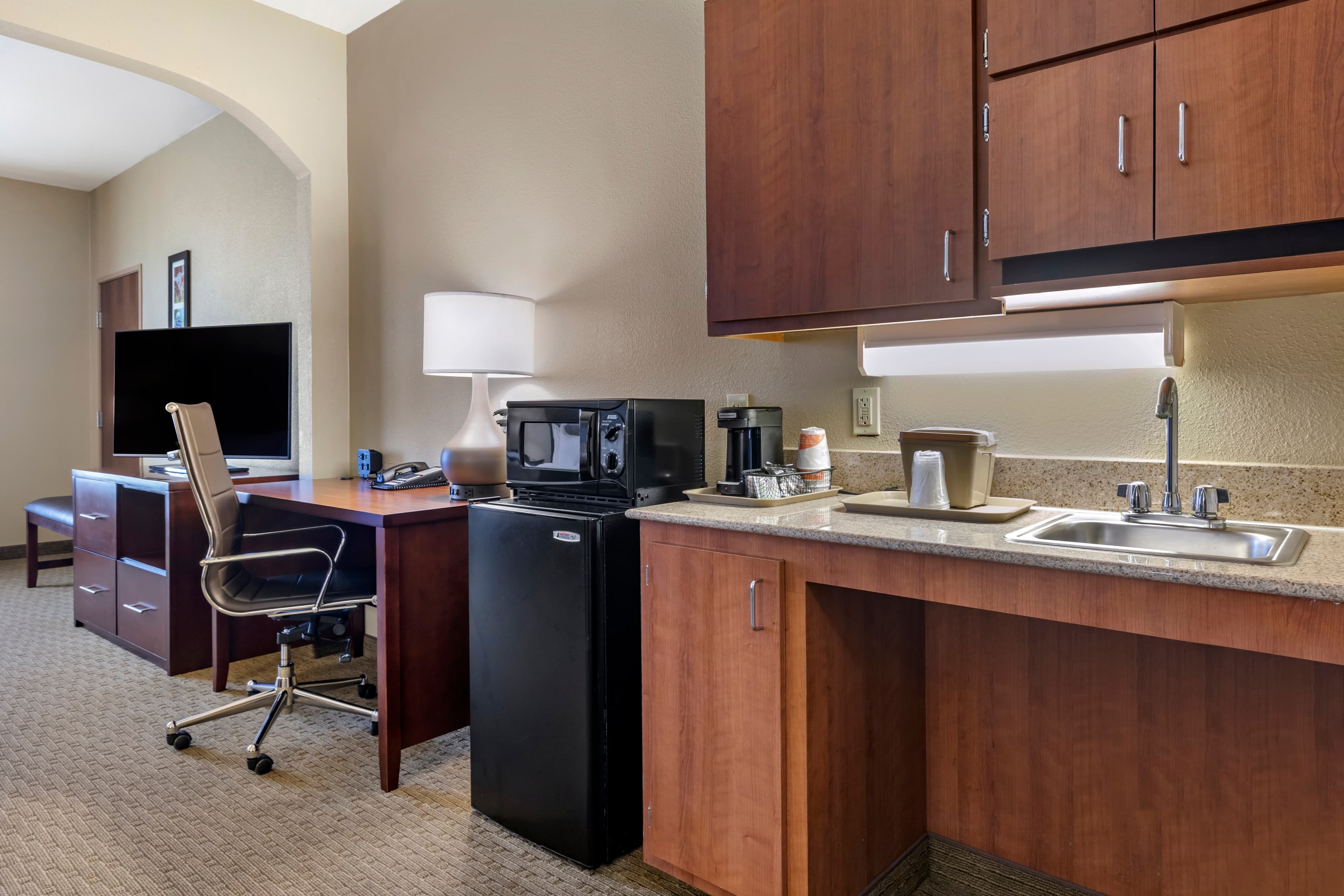 Comfort Suites Waco Near University Area - Image 4