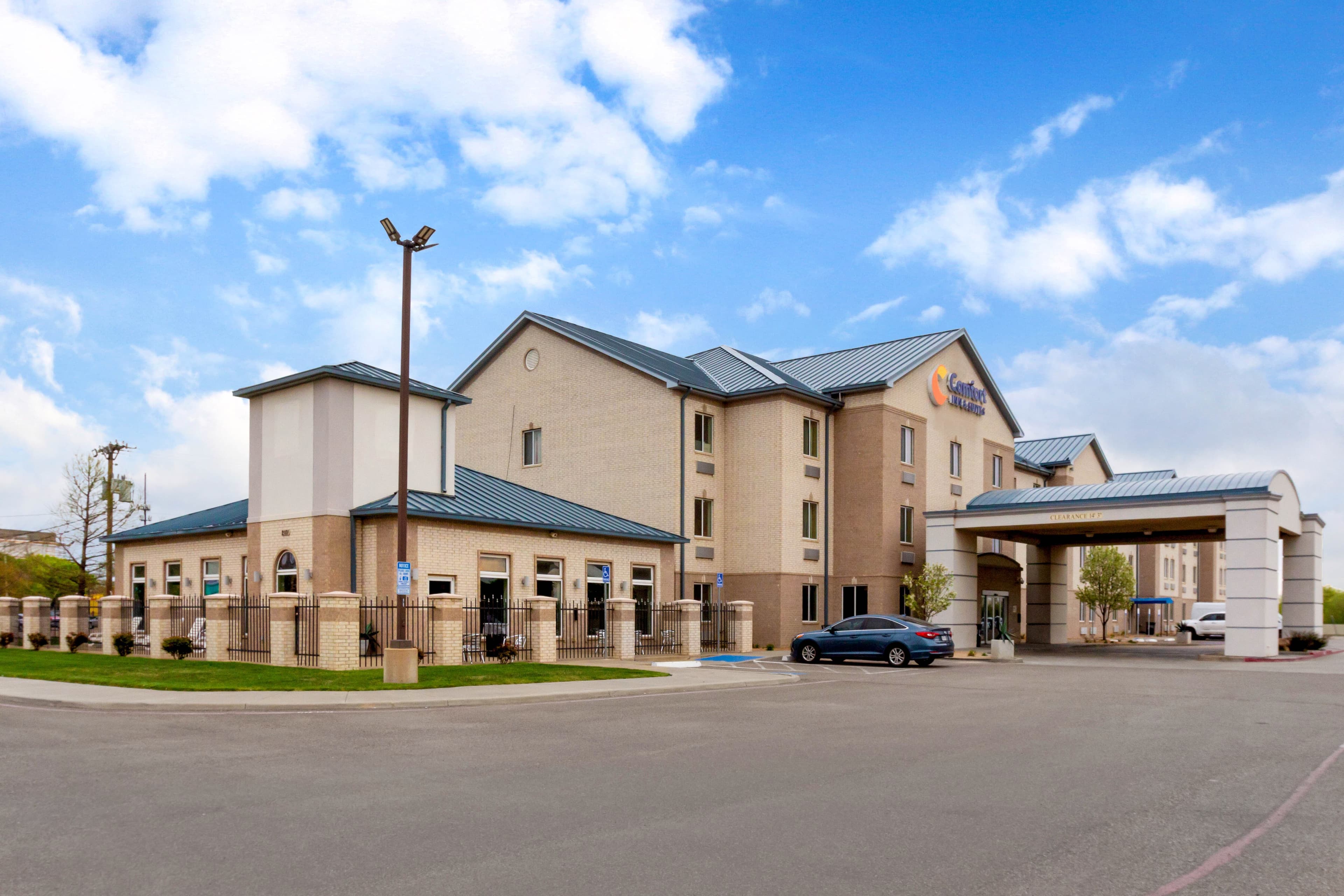 Comfort Inn & Suites Amarillo East - Image 1