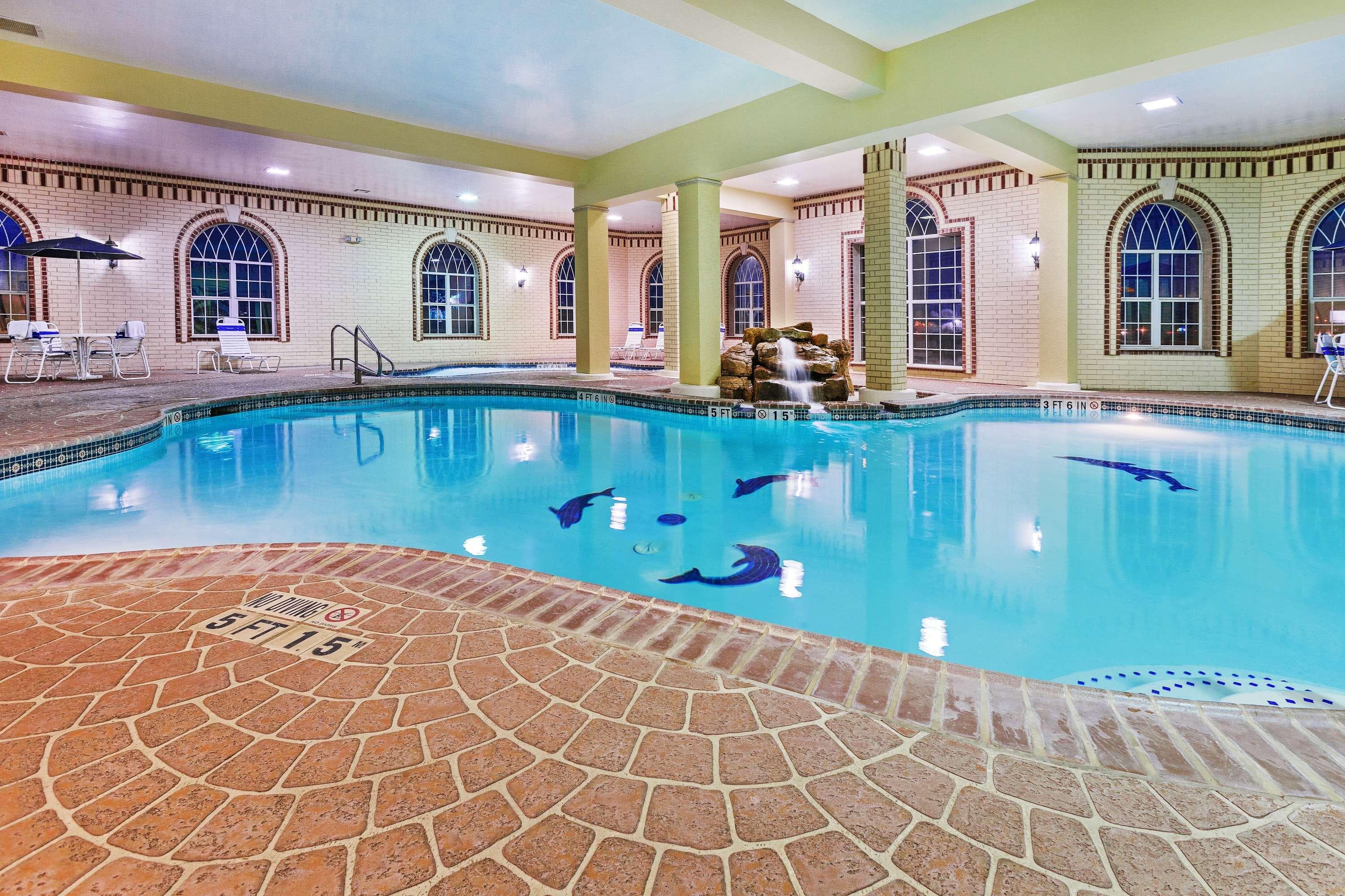 Country Inn & Suites by Radisson, Amarillo I-40 West, TX - Image 1