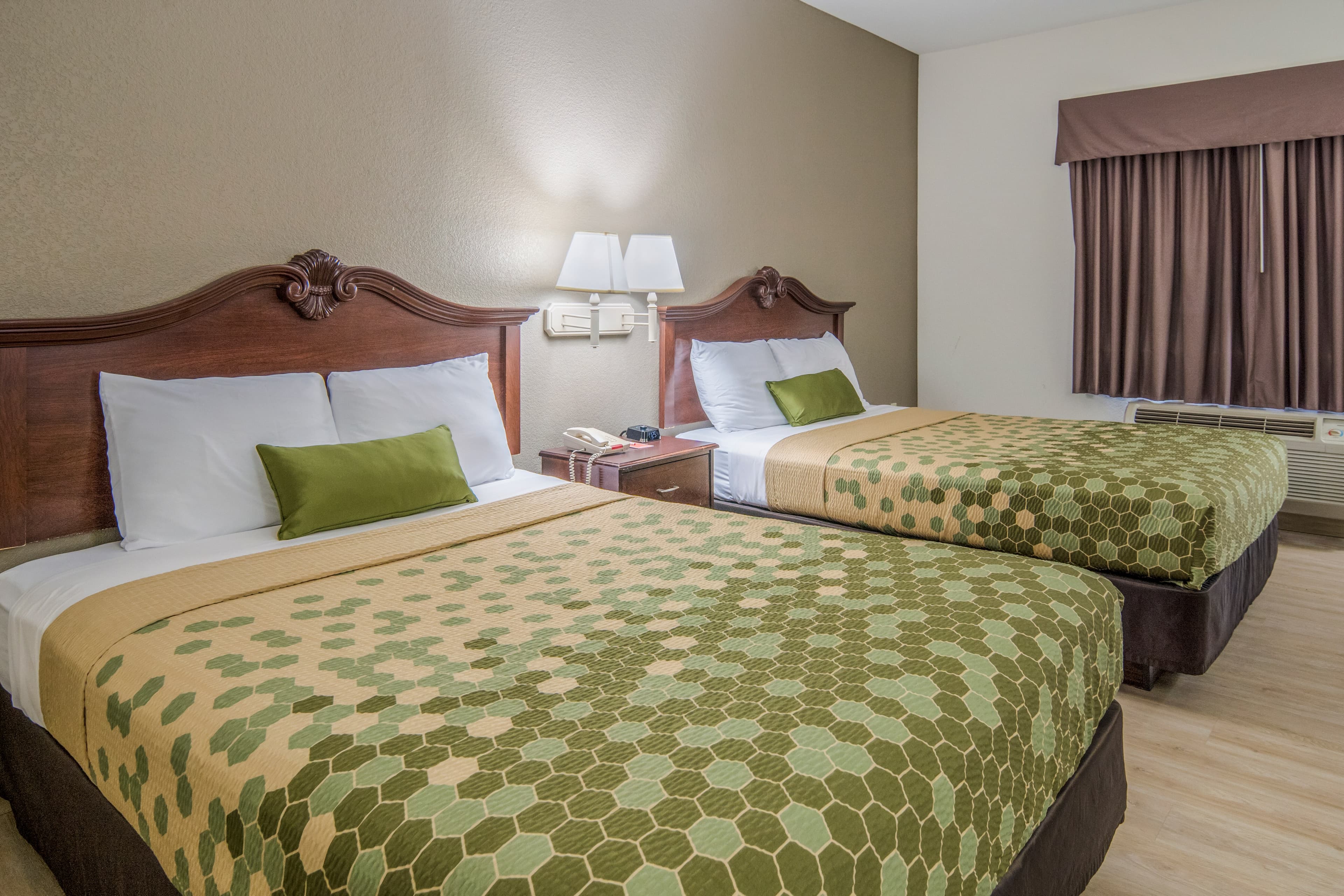 Econo Lodge Weatherford - Image 2