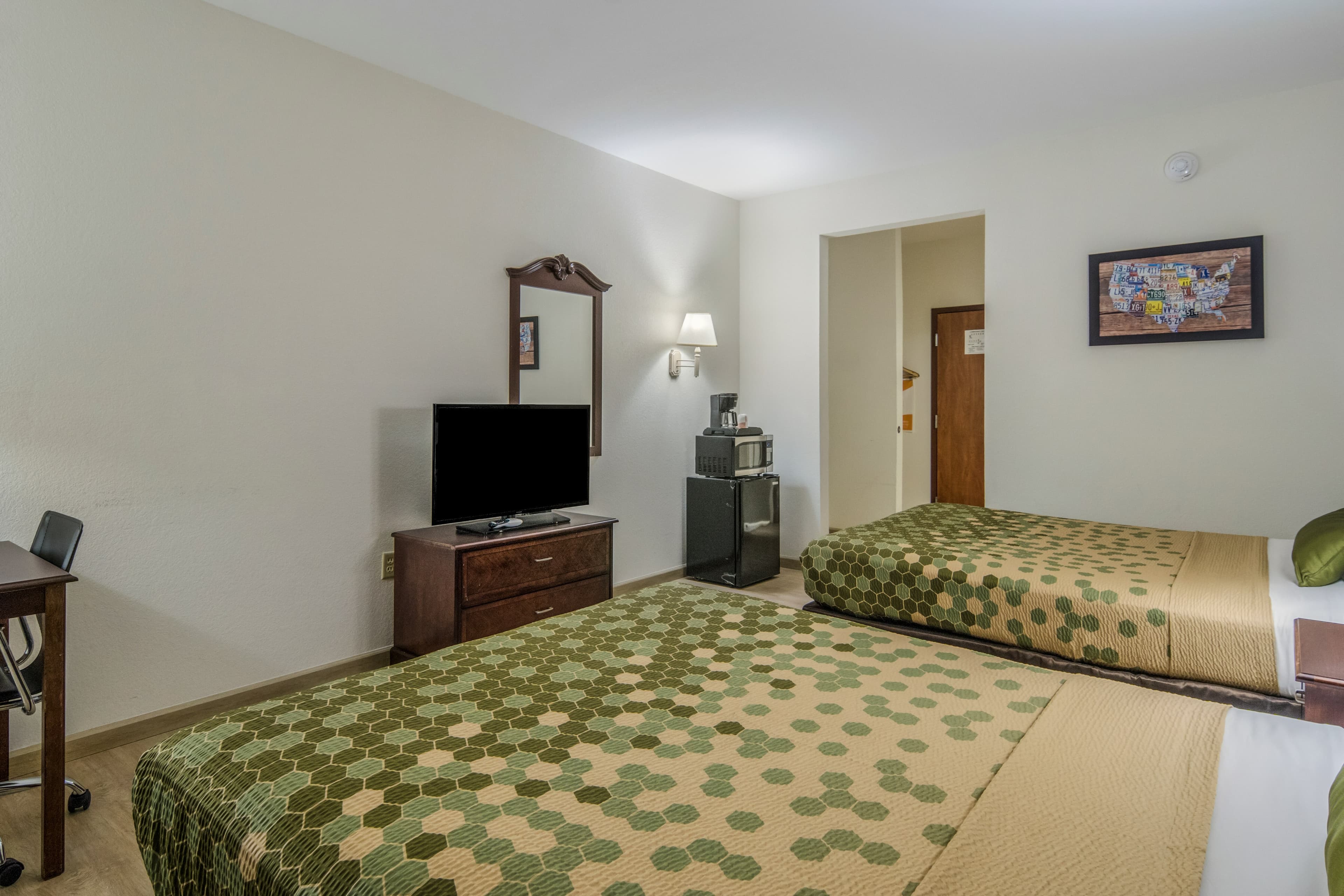 Econo Lodge Weatherford - Image 4