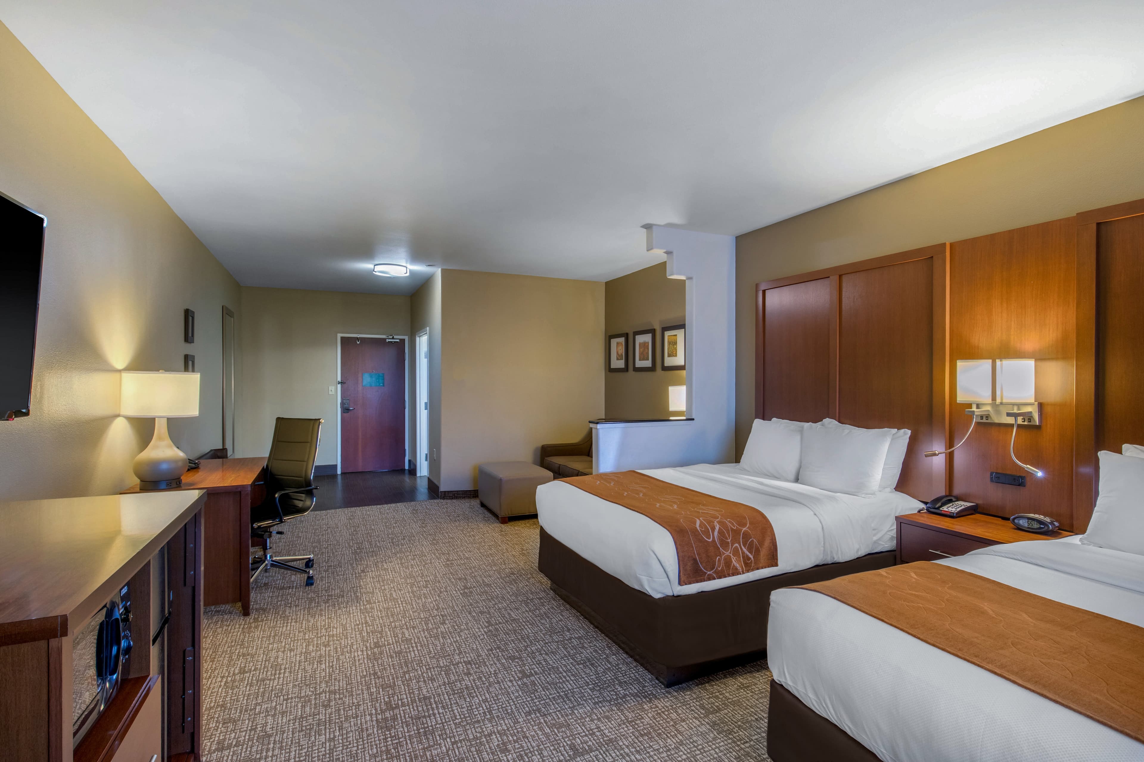 Comfort Suites Marshall — 12