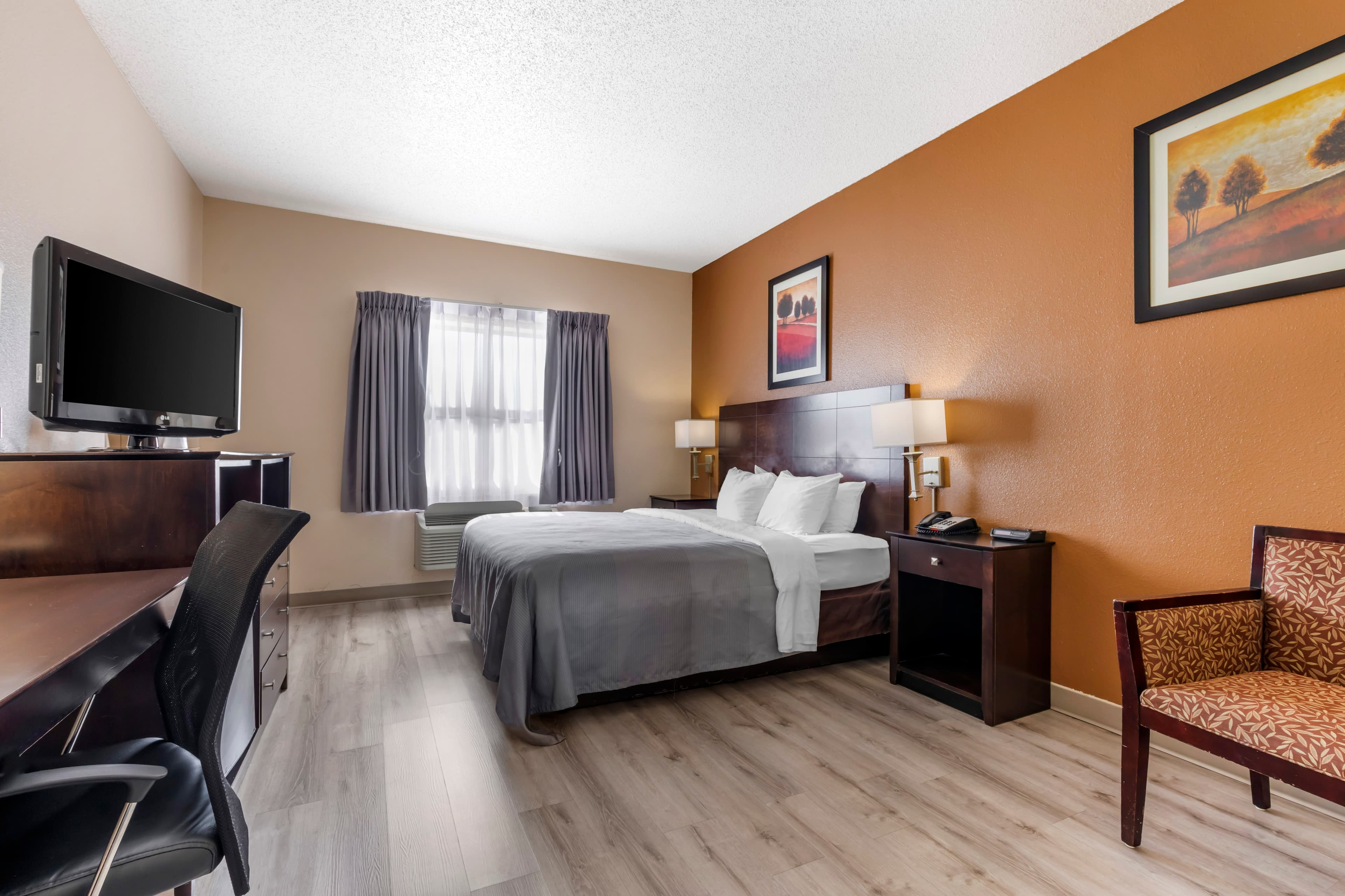 Quality Inn & Suites Wichita Falls I-44 — 8