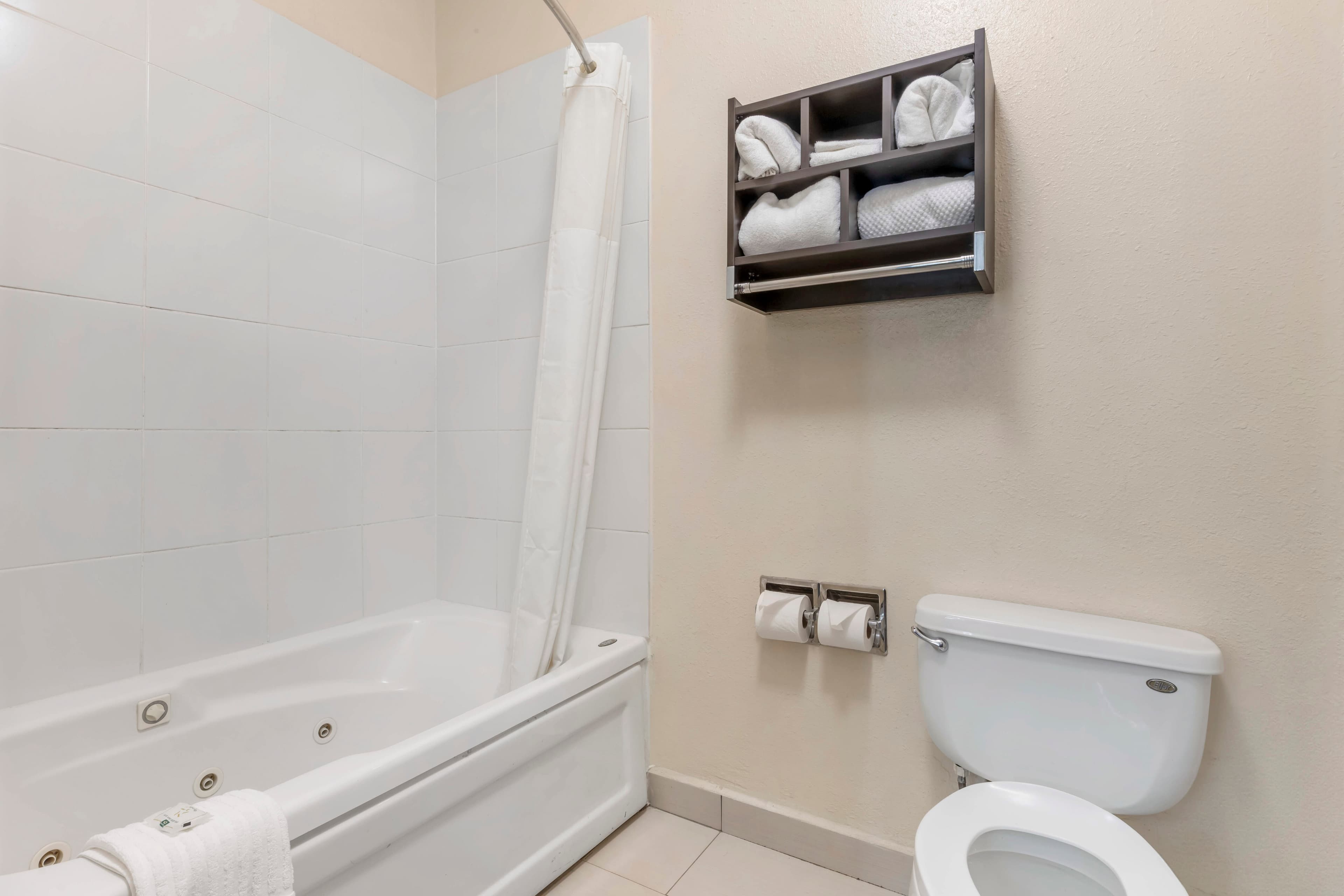 Quality Inn & Suites Wichita Falls I-44 — 33