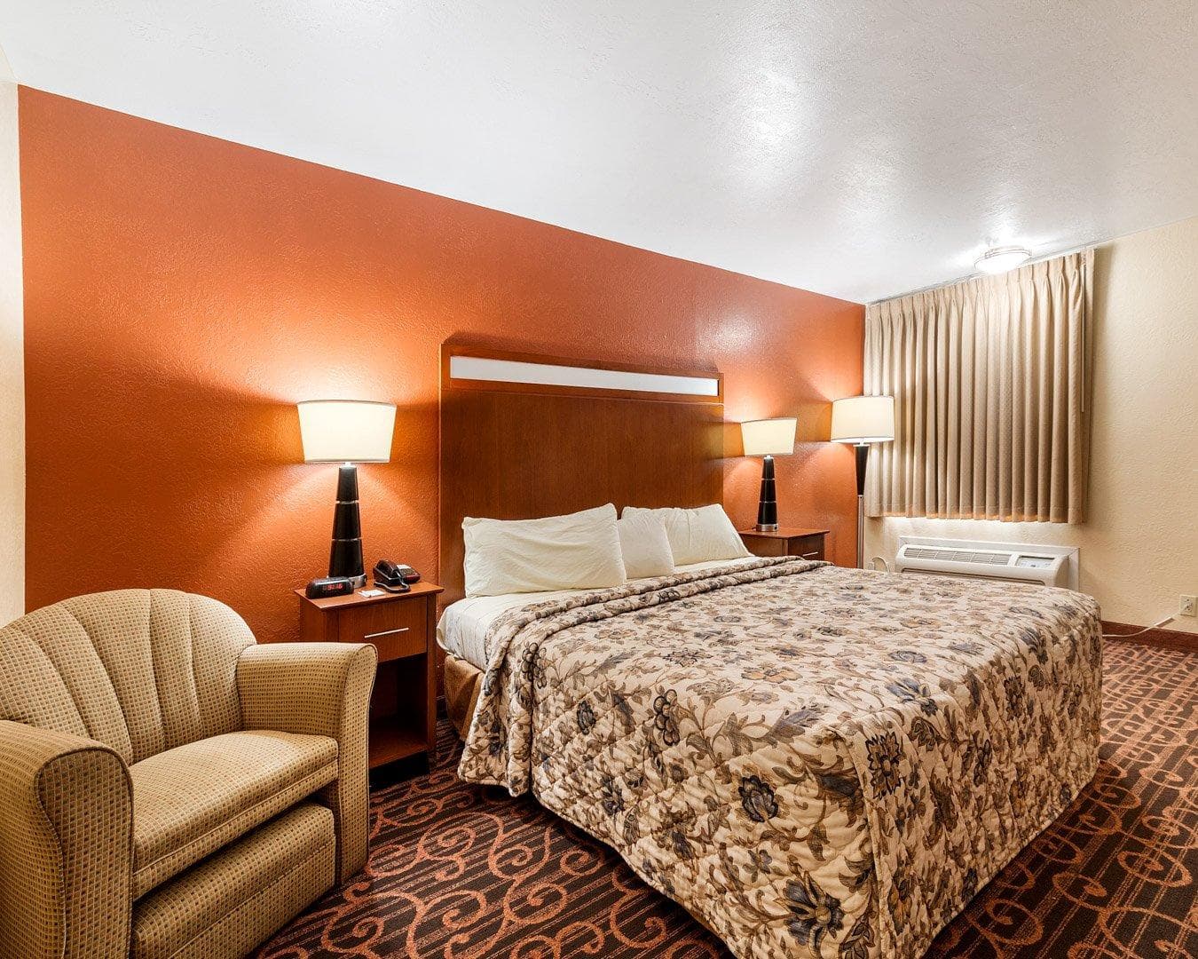 Econo Lodge Jasper — 8