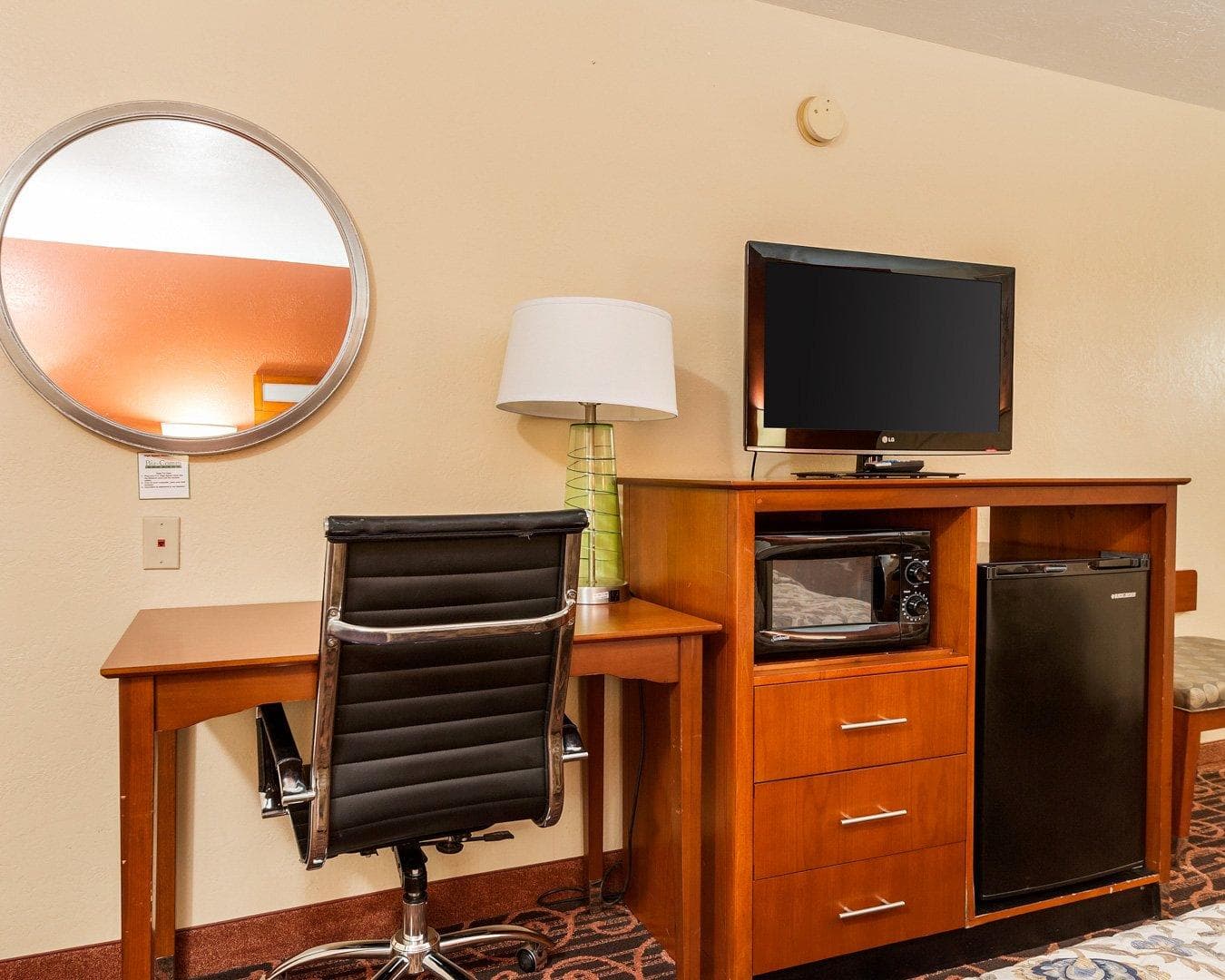 Econo Lodge Jasper — 9