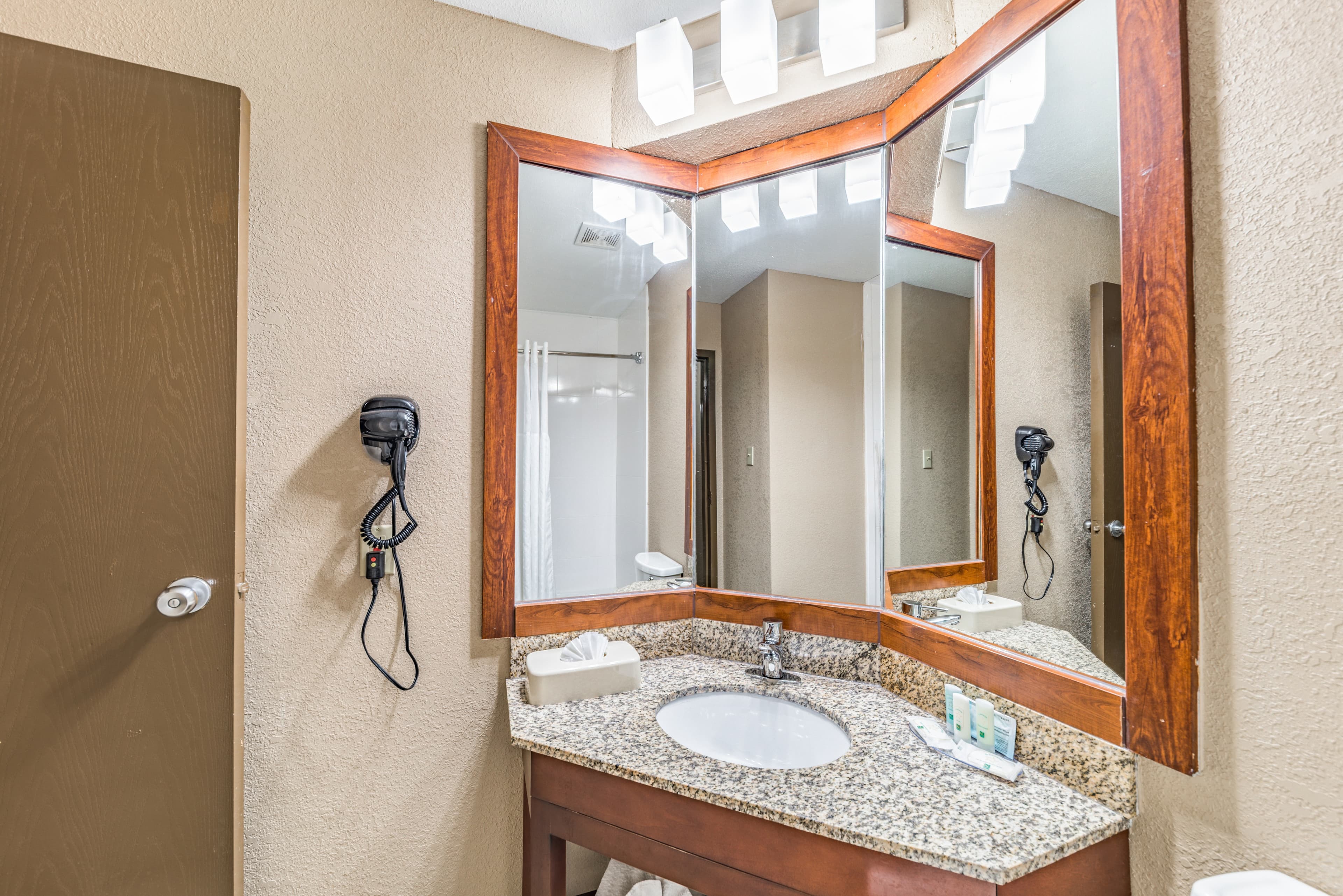 Quality Inn West Plano - Dallas — 12