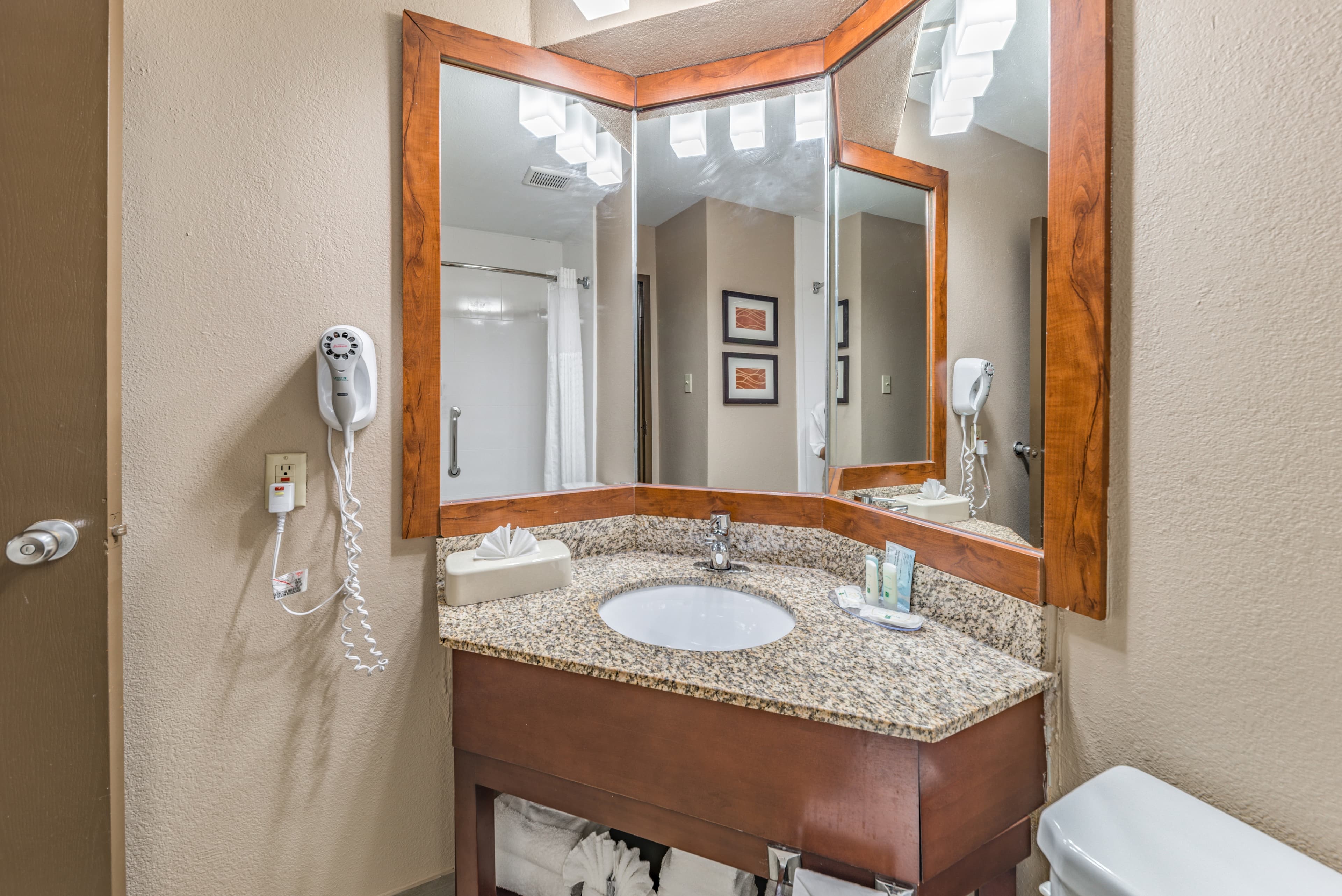 Quality Inn West Plano - Dallas — 16