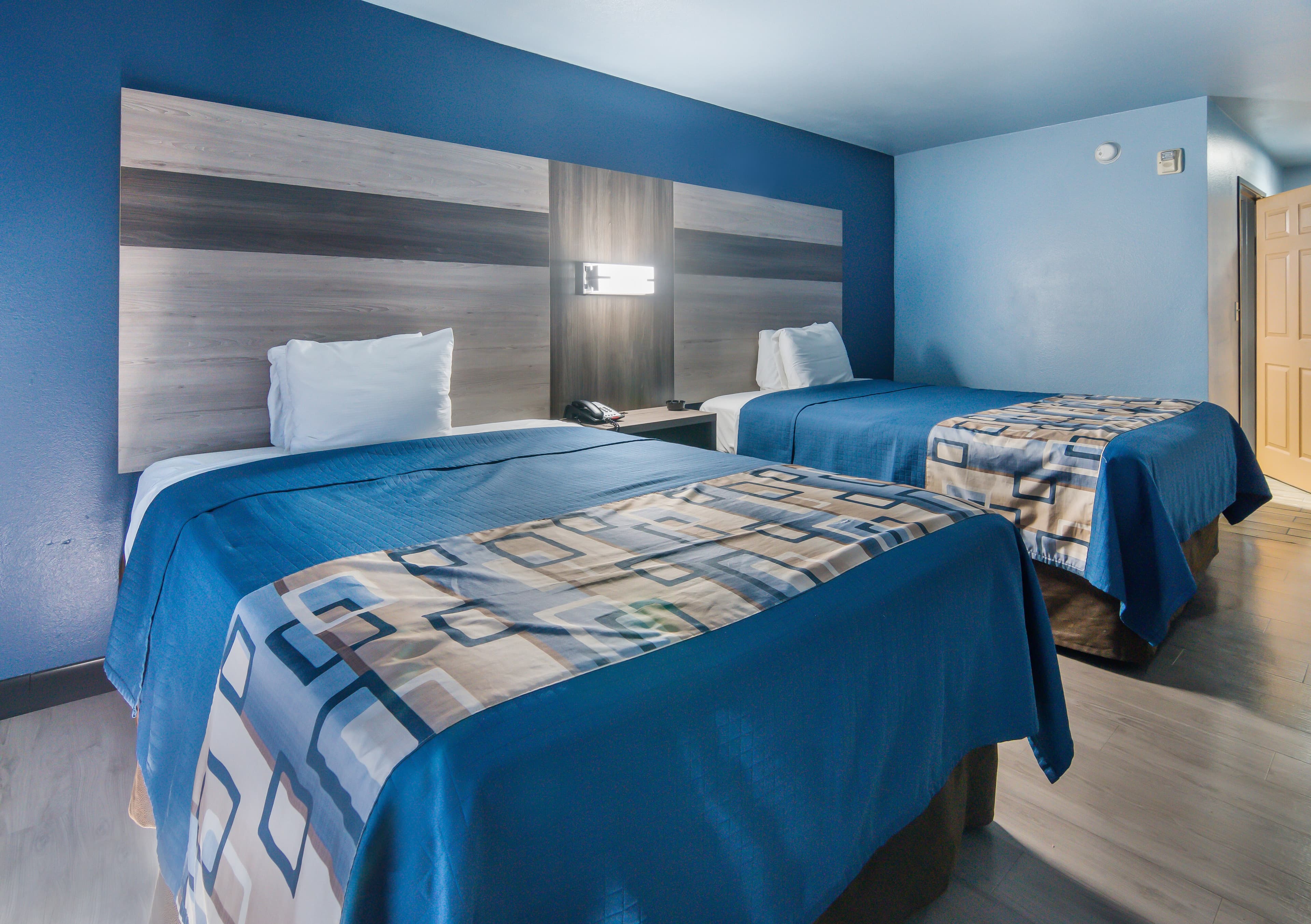 Rodeway Inn Carrollton I-35E - Image 4