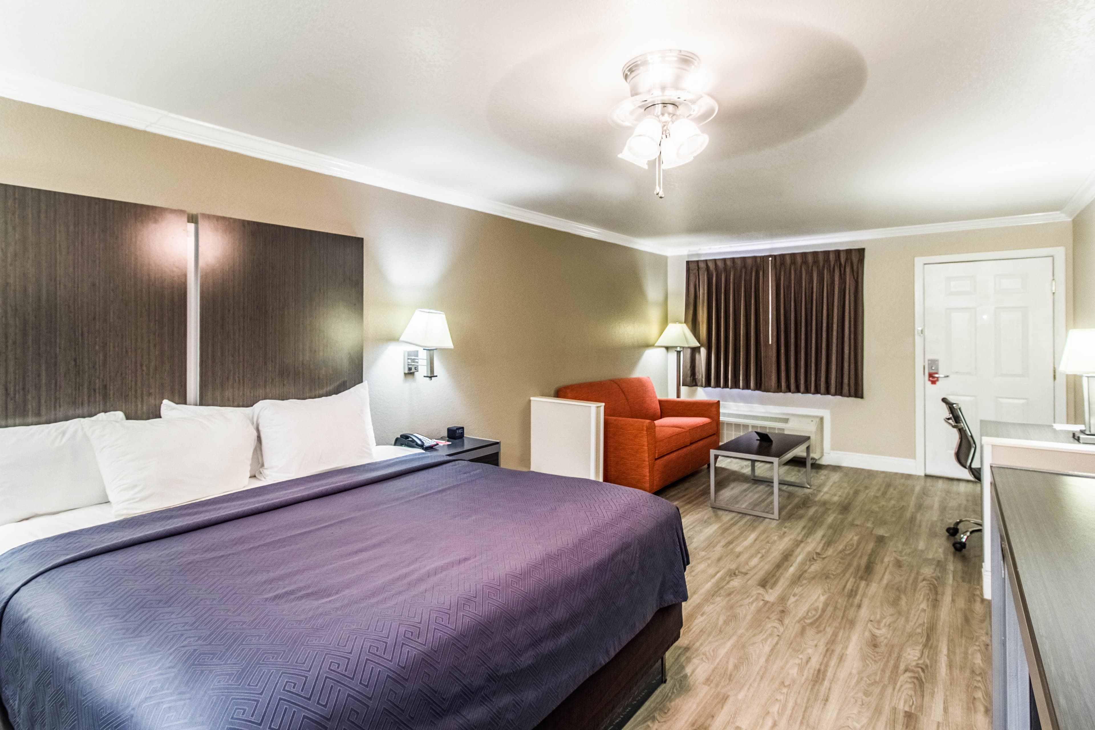 Econo Lodge Inn & Suites Corpus Christi — 12